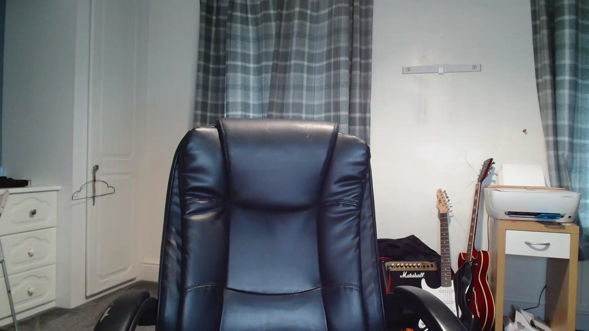 Gallery image thumbnail from ElleBloom's myfreecams stream on, 03/25/2024, 16:14 image 3 of 20
