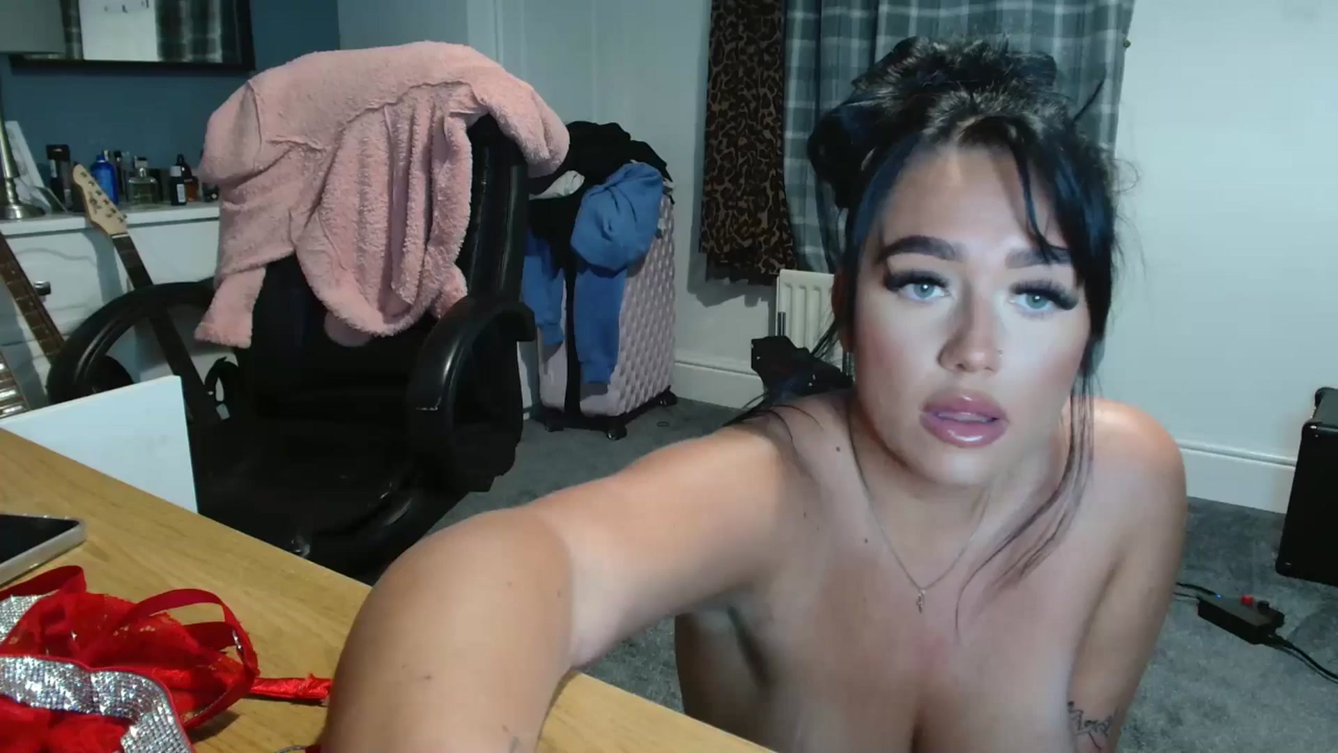 Gallery image thumbnail from ElleBloom's myfreecams stream on, 05/23/2024, 21:12 image 12 of 20