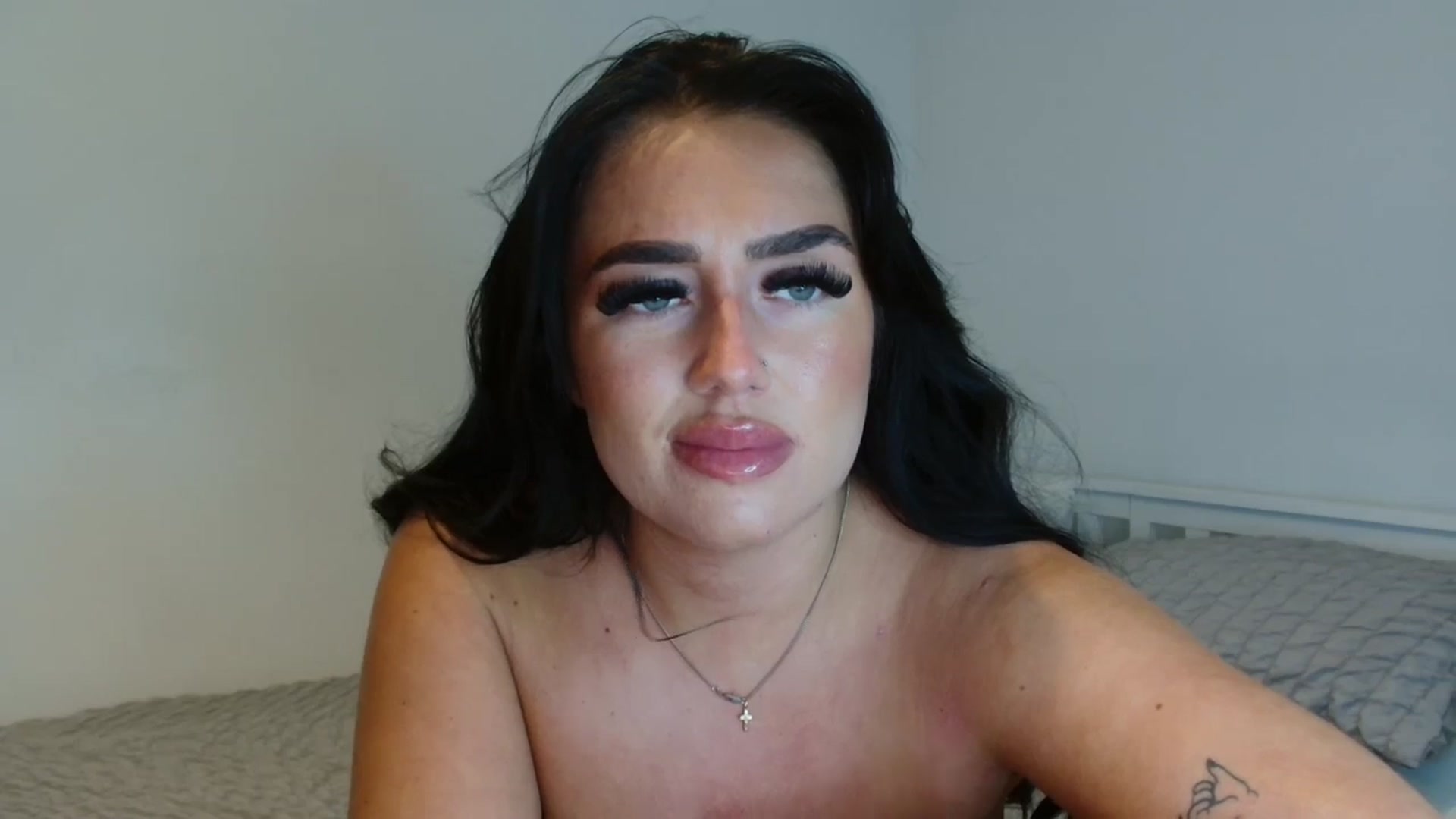 Gallery image thumbnail from ElleBloom's myfreecams stream on, 06/07/2024, 14:10 image 15 of 20