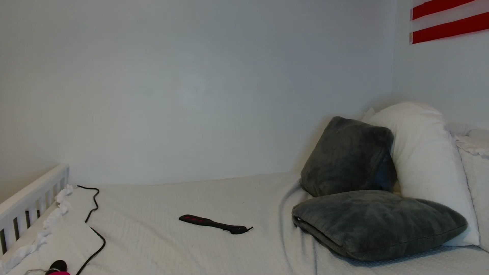 Gallery image thumbnail from ElleBloom's myfreecams stream on, 07/10/2024, 13:27 image 19 of 20