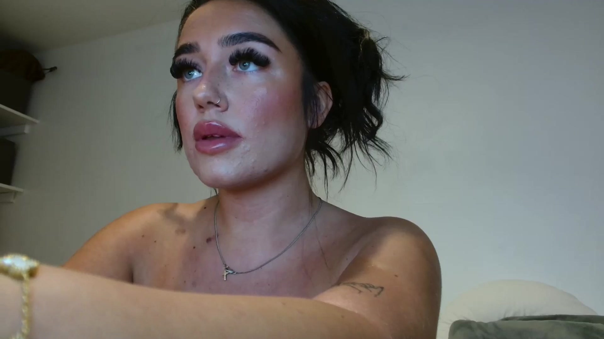 Gallery image thumbnail from ElleBloom's myfreecams stream on, 08/09/2024, 14:51 image 17 of 20