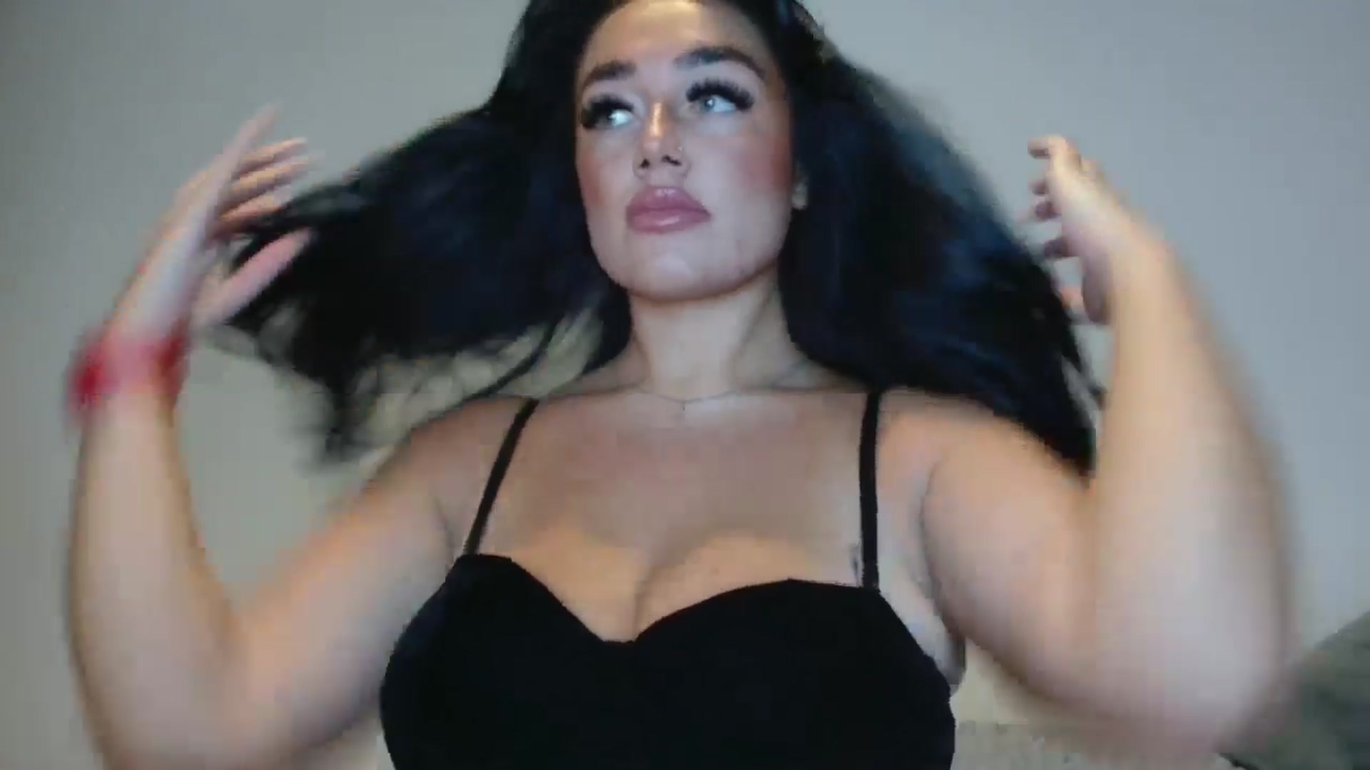 Gallery image thumbnail from ElleBloom's myfreecams stream on, 08/21/2024, 13:20 image 2 of 20
