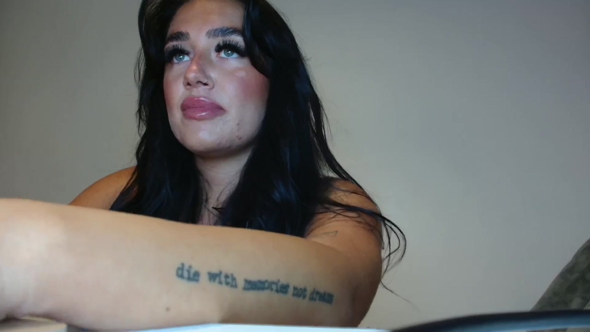 Gallery image thumbnail from ElleBloom's myfreecams stream on, 08/21/2024, 14:40 image 4 of 20