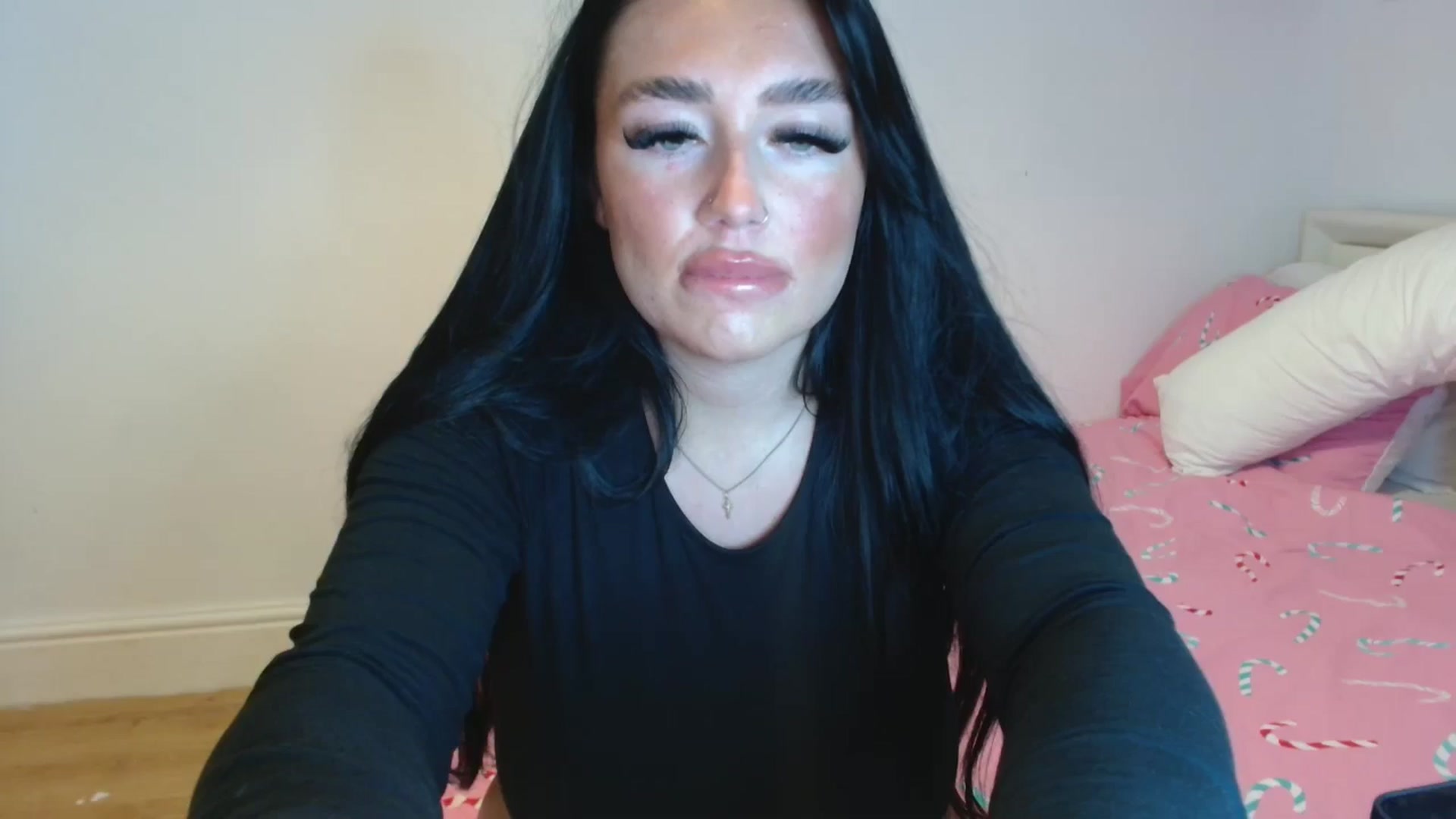 Gallery image thumbnail from ElleBloom's myfreecams stream on, 11/03/2024, 20:08 image 10 of 20