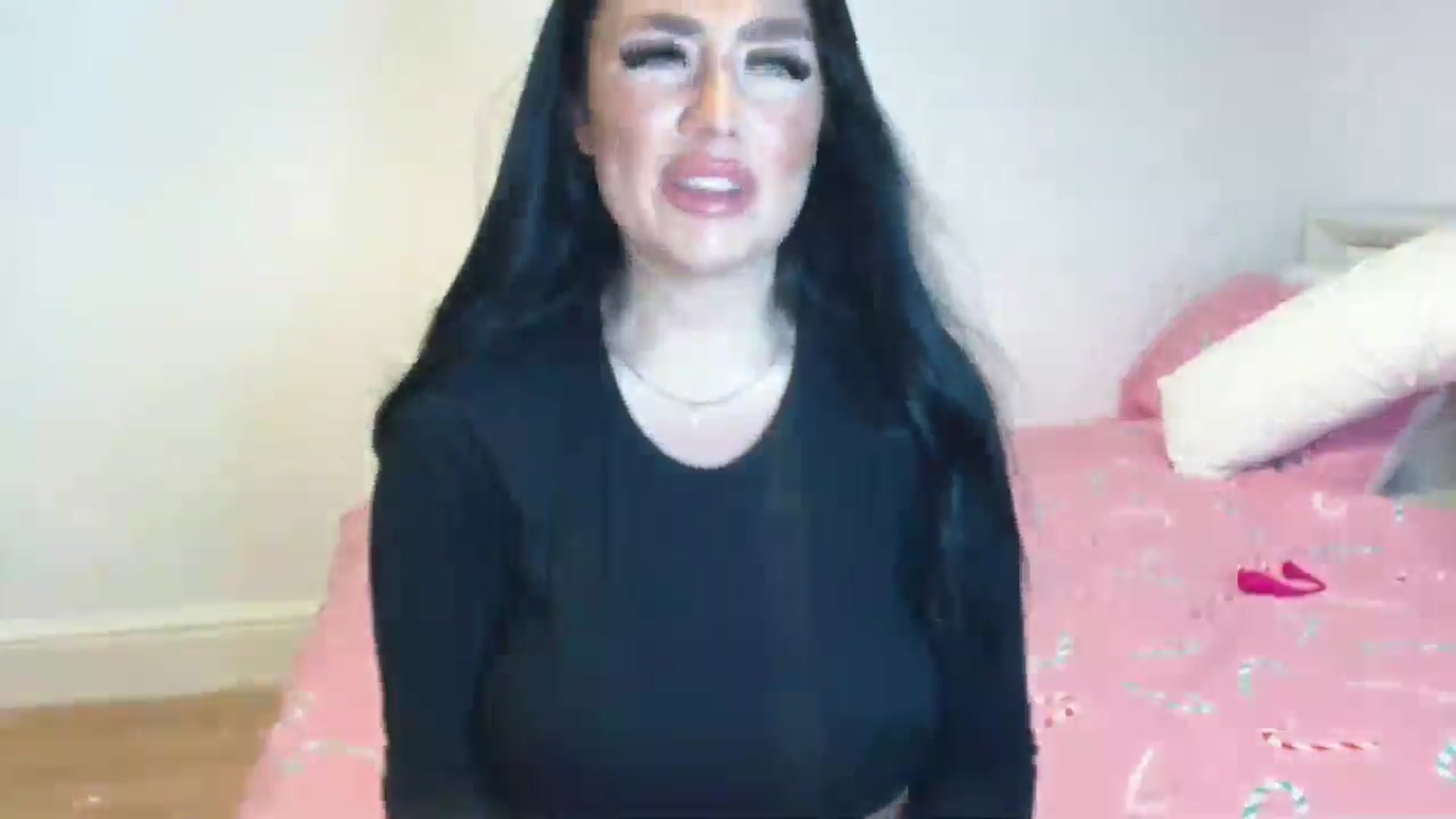Gallery image thumbnail from ElleBloom's myfreecams stream on, 11/03/2024, 20:08 image 12 of 20