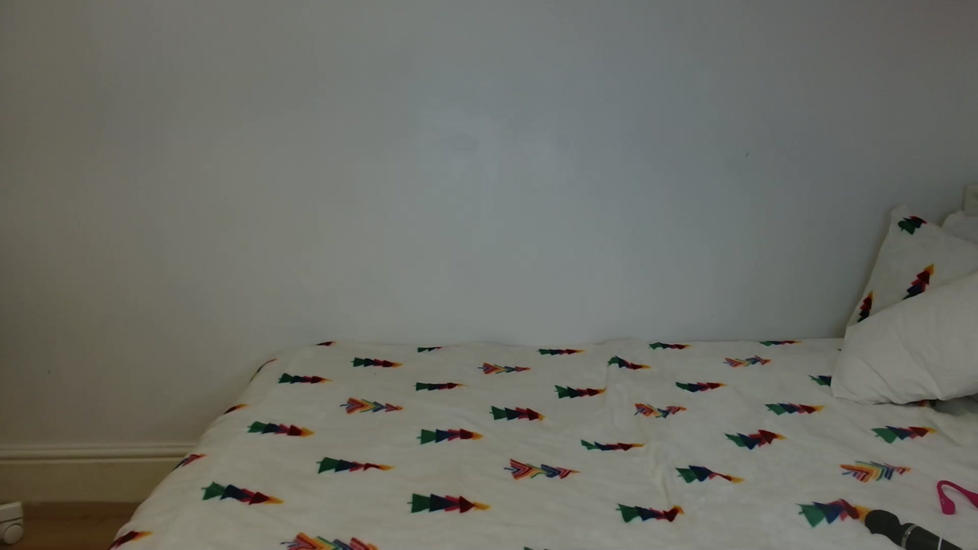 Gallery image thumbnail from ElleBloom's myfreecams stream on, 11/18/2024, 15:03 image 14 of 20