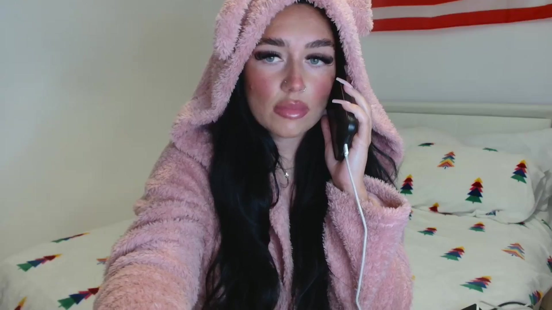 Gallery image thumbnail from ElleBloom's myfreecams stream on, 11/19/2024, 21:41 image 5 of 20