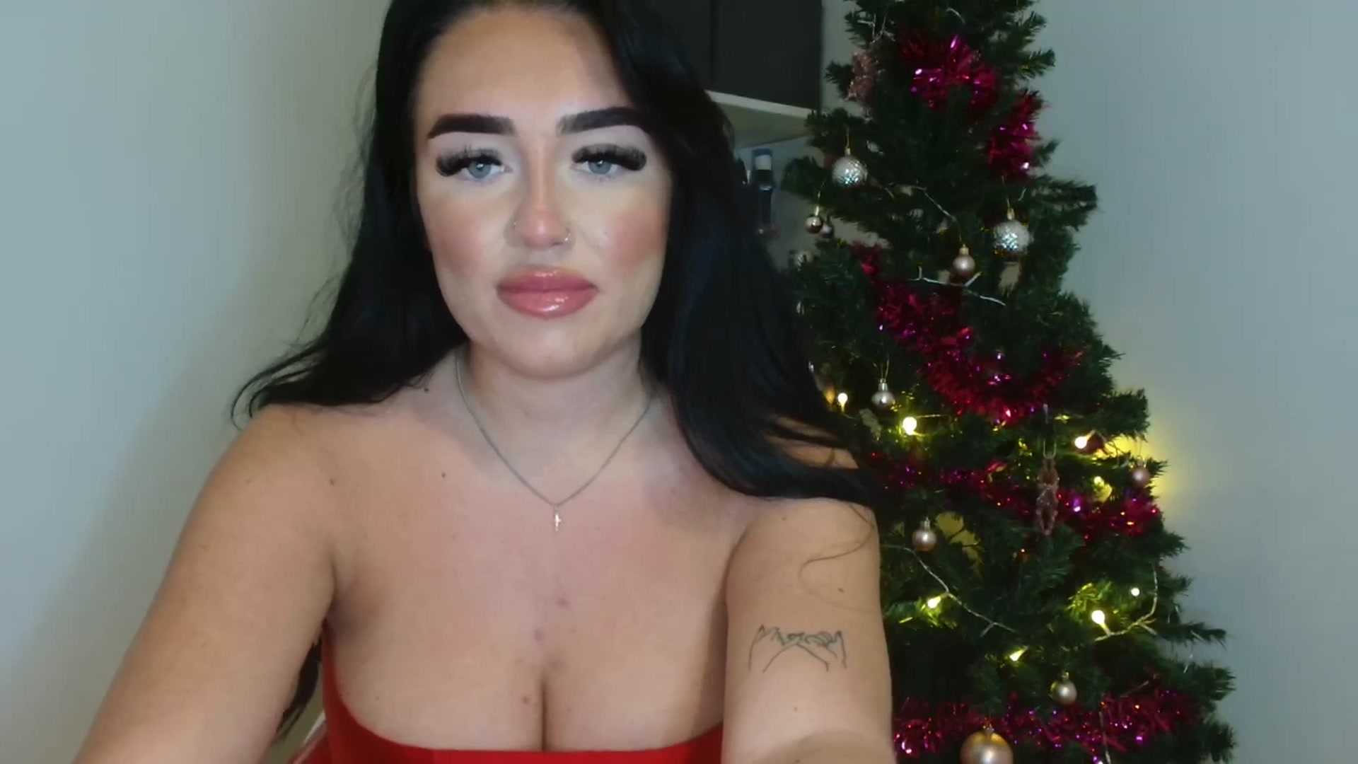 Gallery image thumbnail from ElleBloom's myfreecams stream on, 12/05/2024, 21:13 image 17 of 20