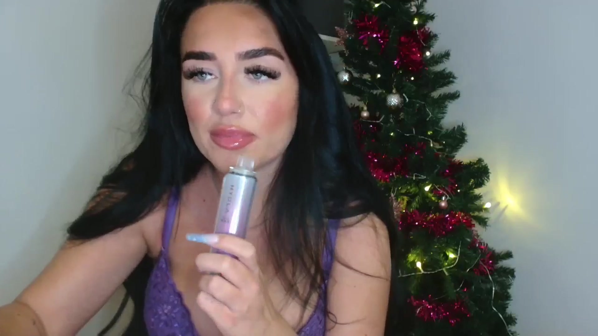 Gallery image thumbnail from ElleBloom's myfreecams stream on, 12/08/2024, 18:59 image 17 of 20