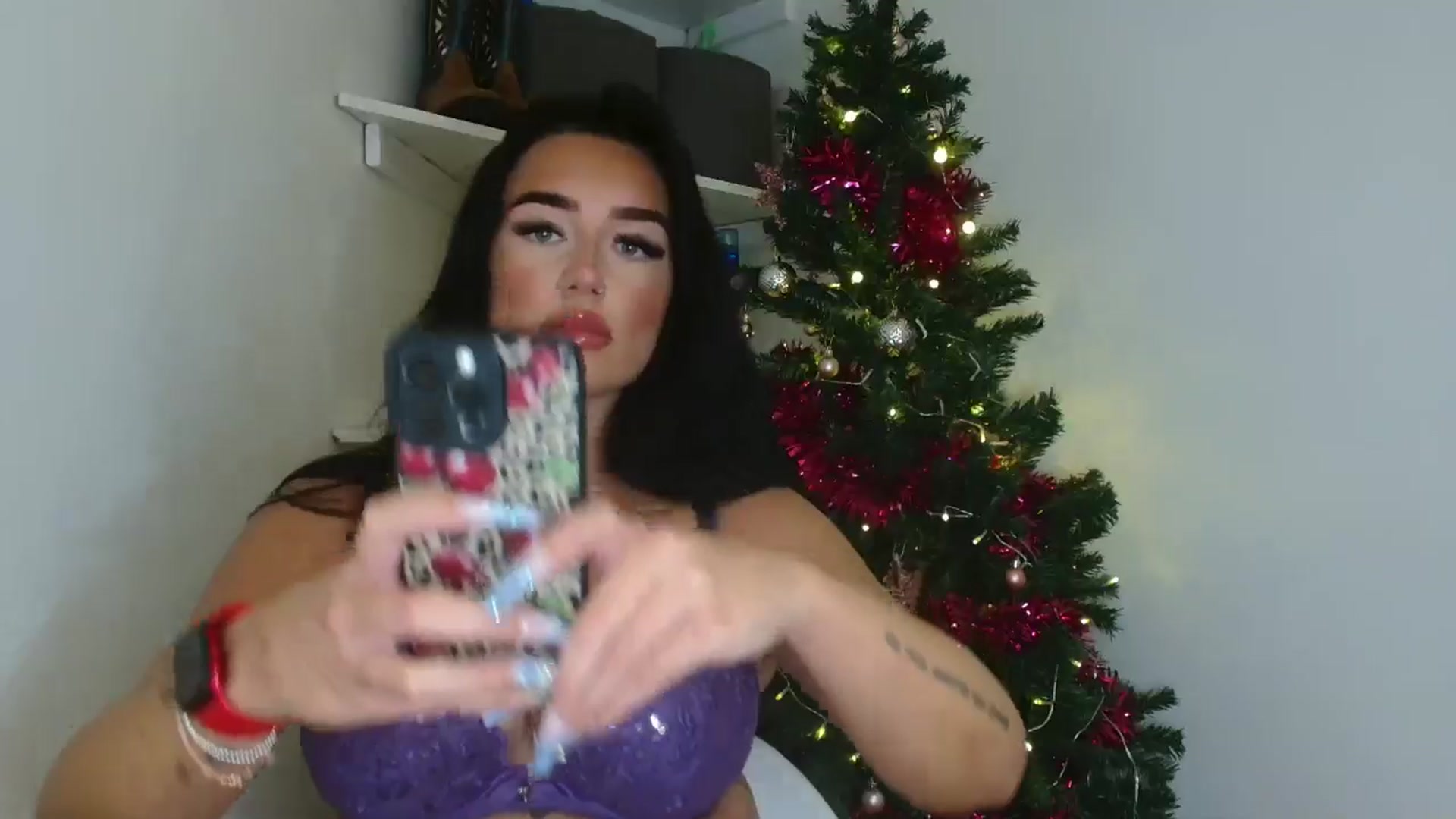 Gallery image thumbnail from ElleBloom's myfreecams stream on, 12/08/2024, 18:59 image 6 of 20