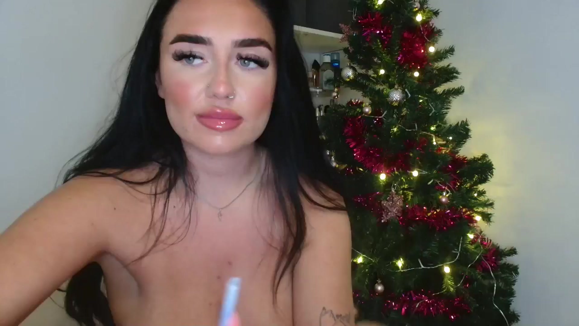 Gallery image thumbnail from ElleBloom's myfreecams stream on, 12/08/2024, 21:08 image 9 of 20