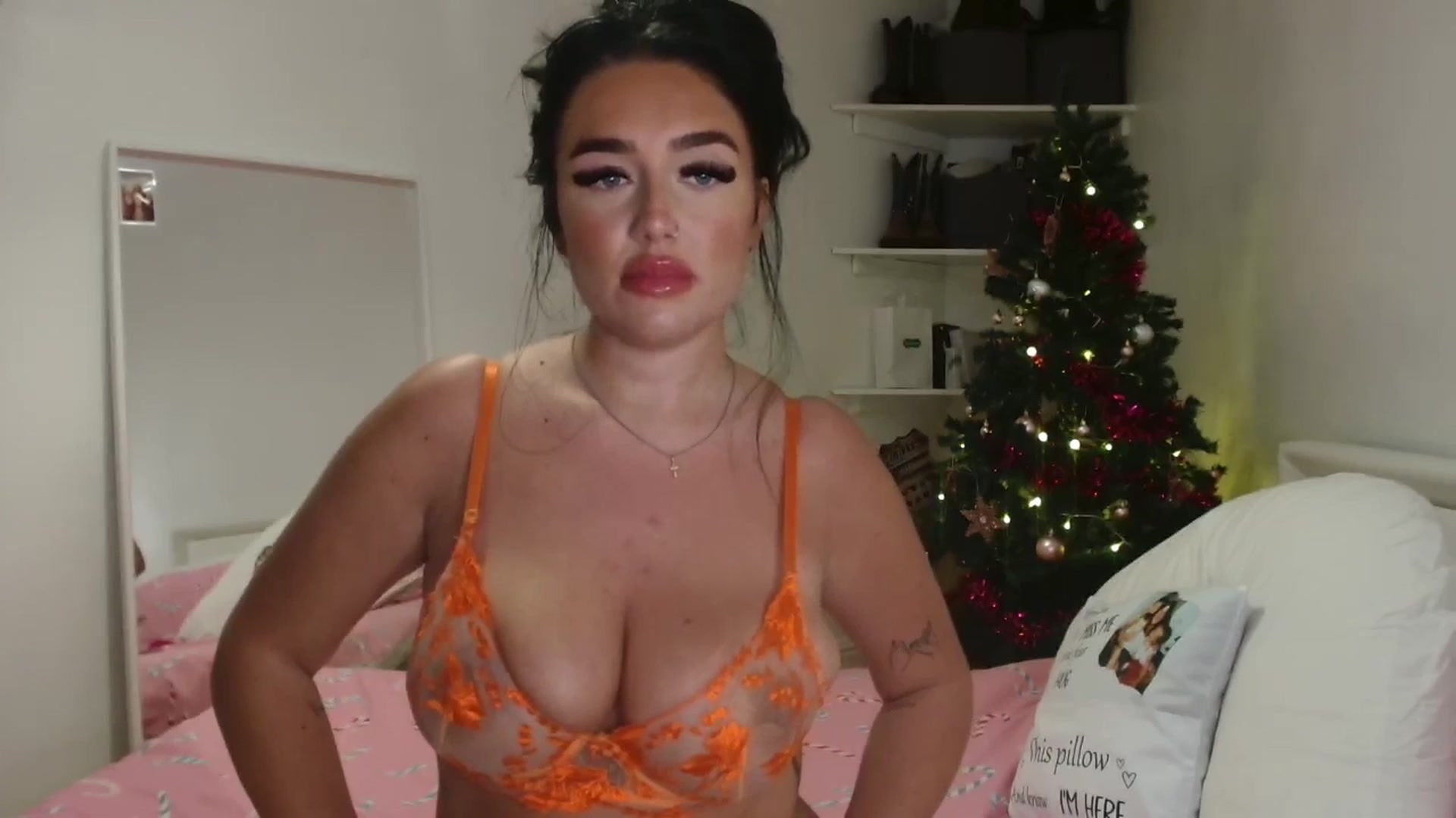 Gallery image thumbnail from ElleBloom's myfreecams stream on, 12/11/2024, 16:08 image 20 of 20
