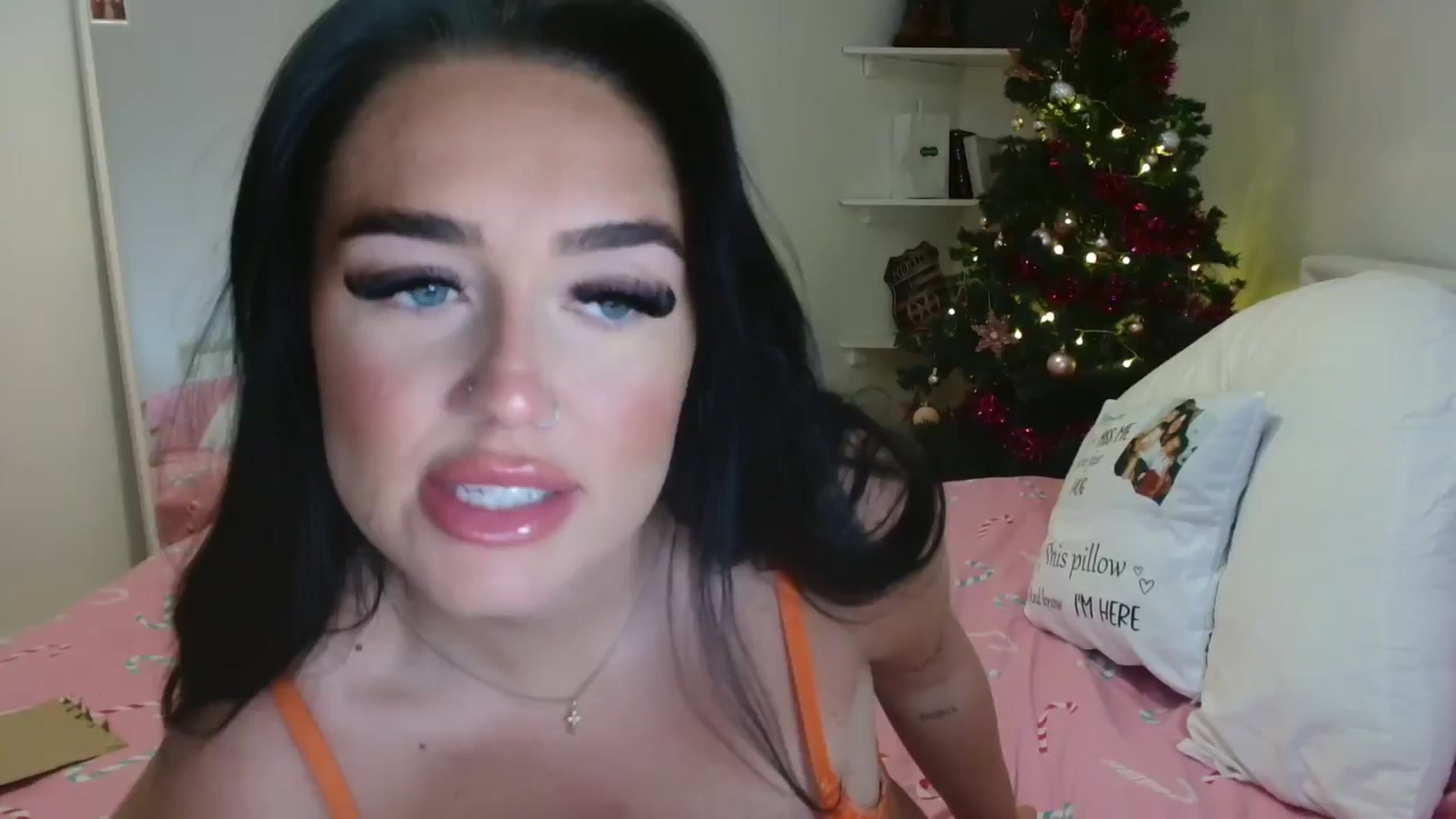 Gallery image thumbnail from ElleBloom's myfreecams stream on, 12/11/2024, 16:08 image 1 of 20