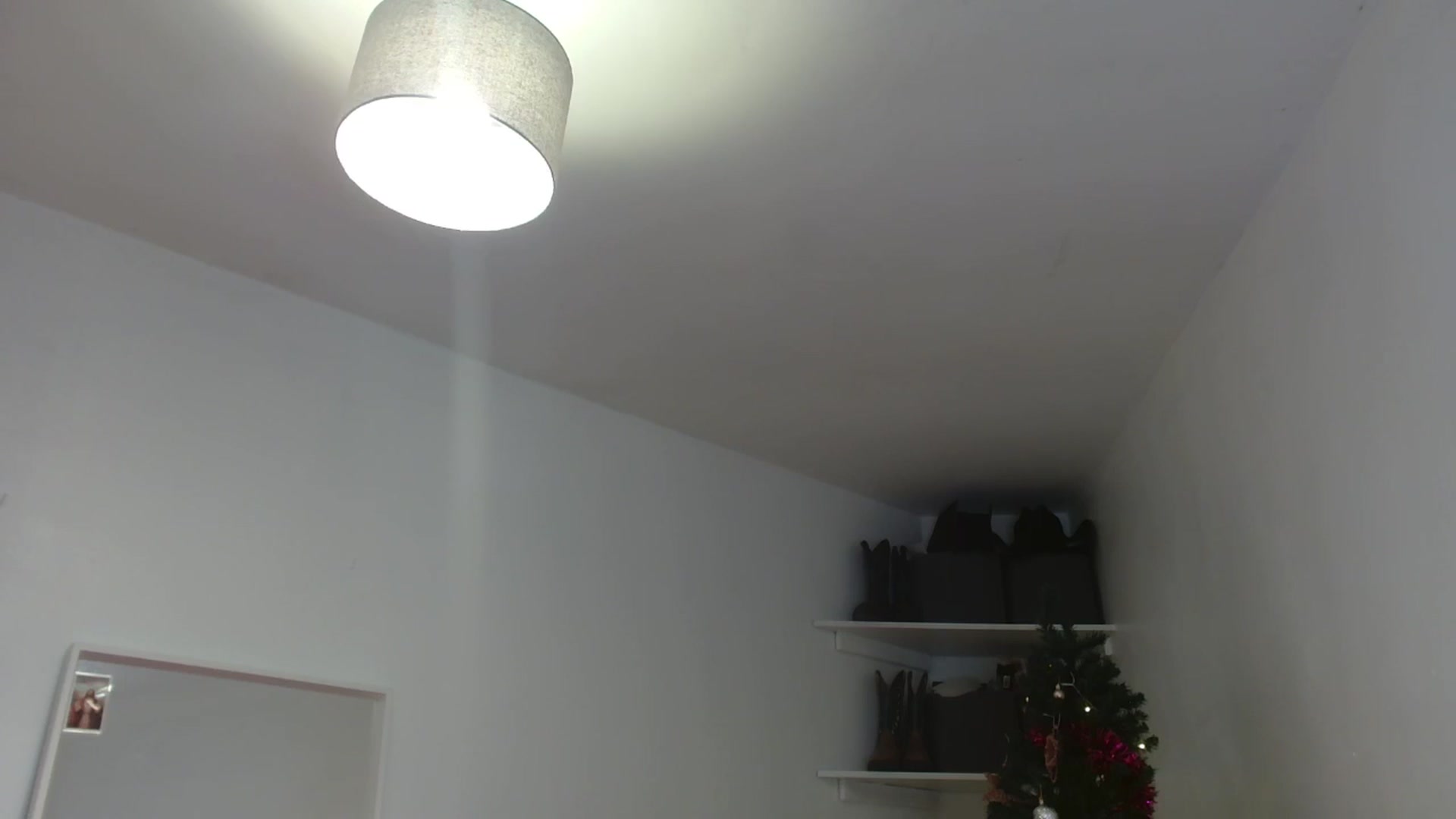 Gallery image thumbnail from ElleBloom's myfreecams stream on, 12/11/2024, 16:08 image 15 of 20