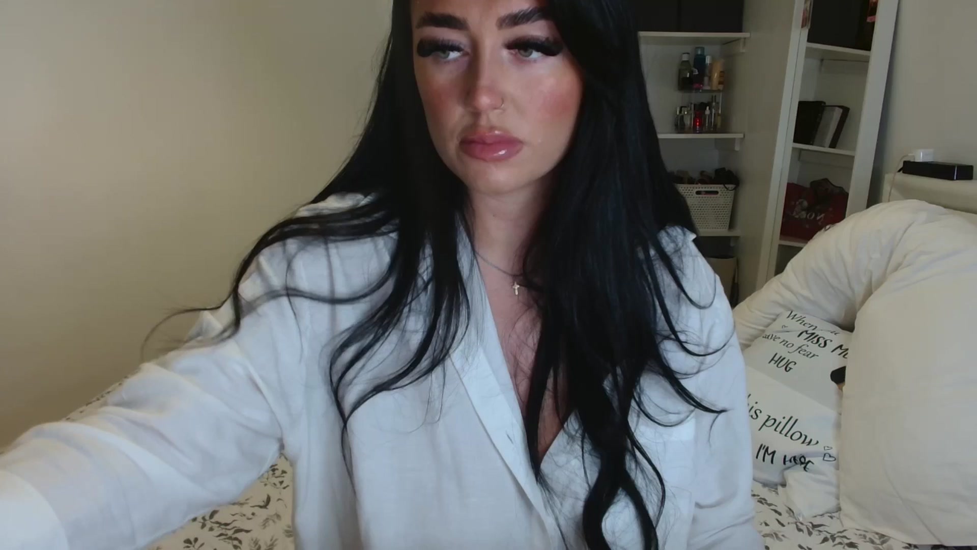 Gallery image thumbnail from ElleBloom's myfreecams stream on, 12/27/2024, 16:17 image 1 of 20