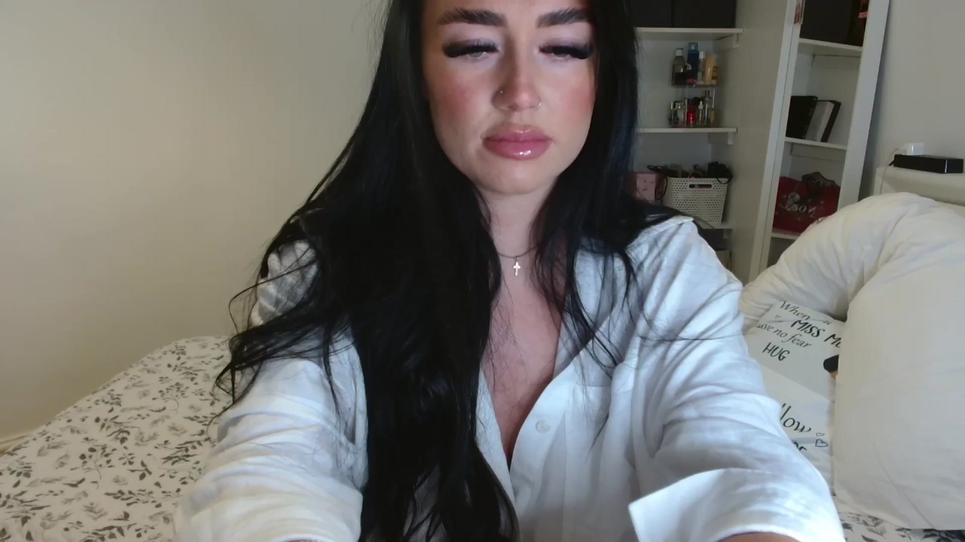 Gallery image thumbnail from ElleBloom's myfreecams stream on, 12/27/2024, 16:17 image 7 of 20