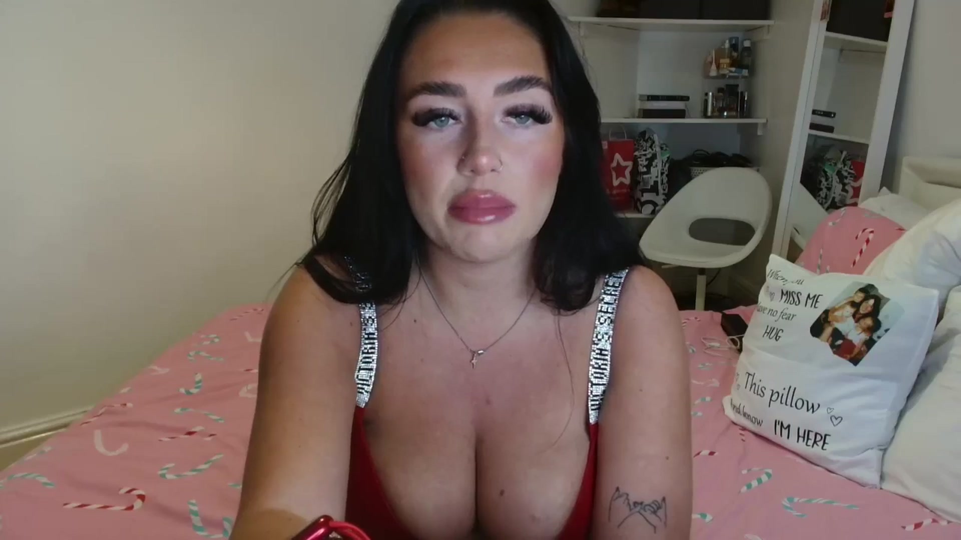 Gallery image thumbnail from ElleBloom's myfreecams stream on, 01/08/2025, 20:08 image 5 of 20