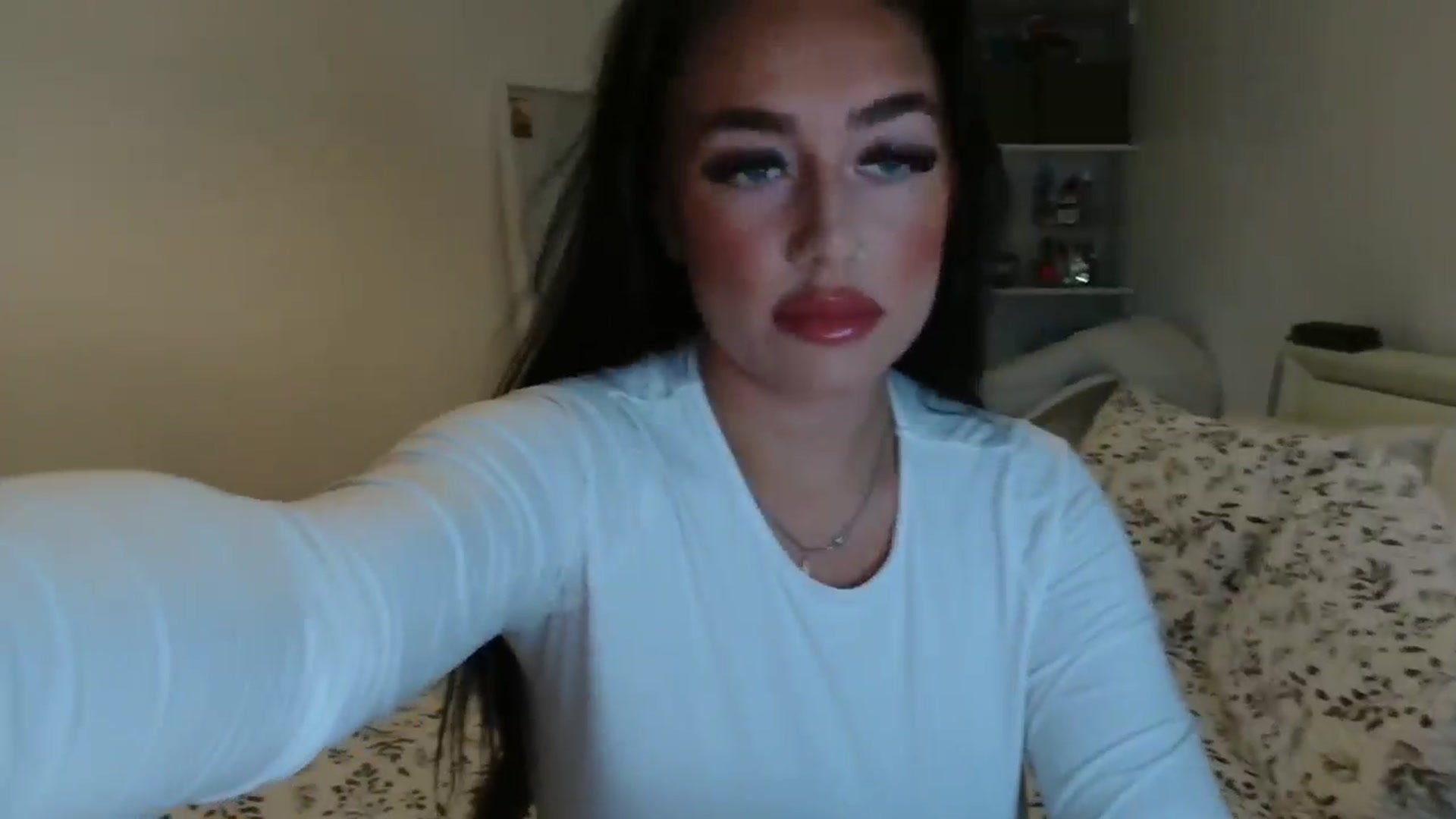 Gallery image thumbnail from ElleBloom's myfreecams stream on, 01/11/2025, 11:14 image 5 of 20