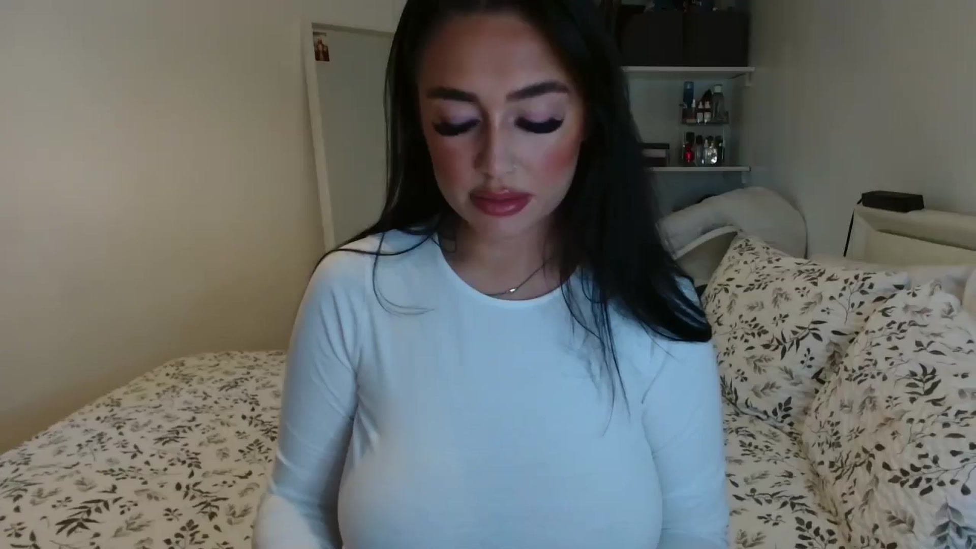 Gallery image thumbnail from ElleBloom's myfreecams stream on, 01/11/2025, 11:14 image 19 of 20