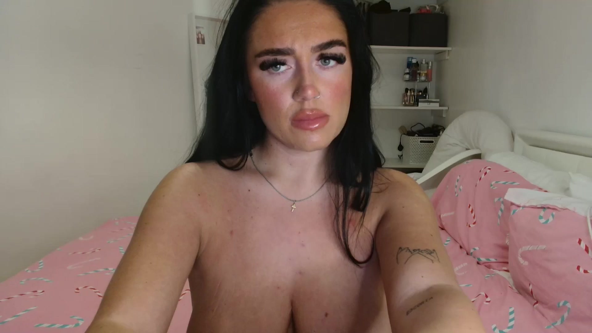 Gallery image thumbnail from ElleBloom's myfreecams stream on, 01/19/2025, 19:56 image 19 of 20