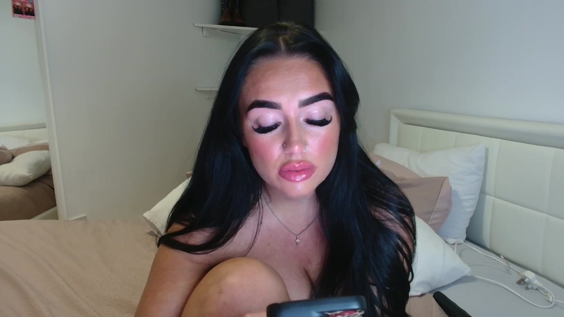 Gallery image thumbnail from ElleBloom's myfreecams stream on, 01/29/2025, 01:22 image 18 of 20