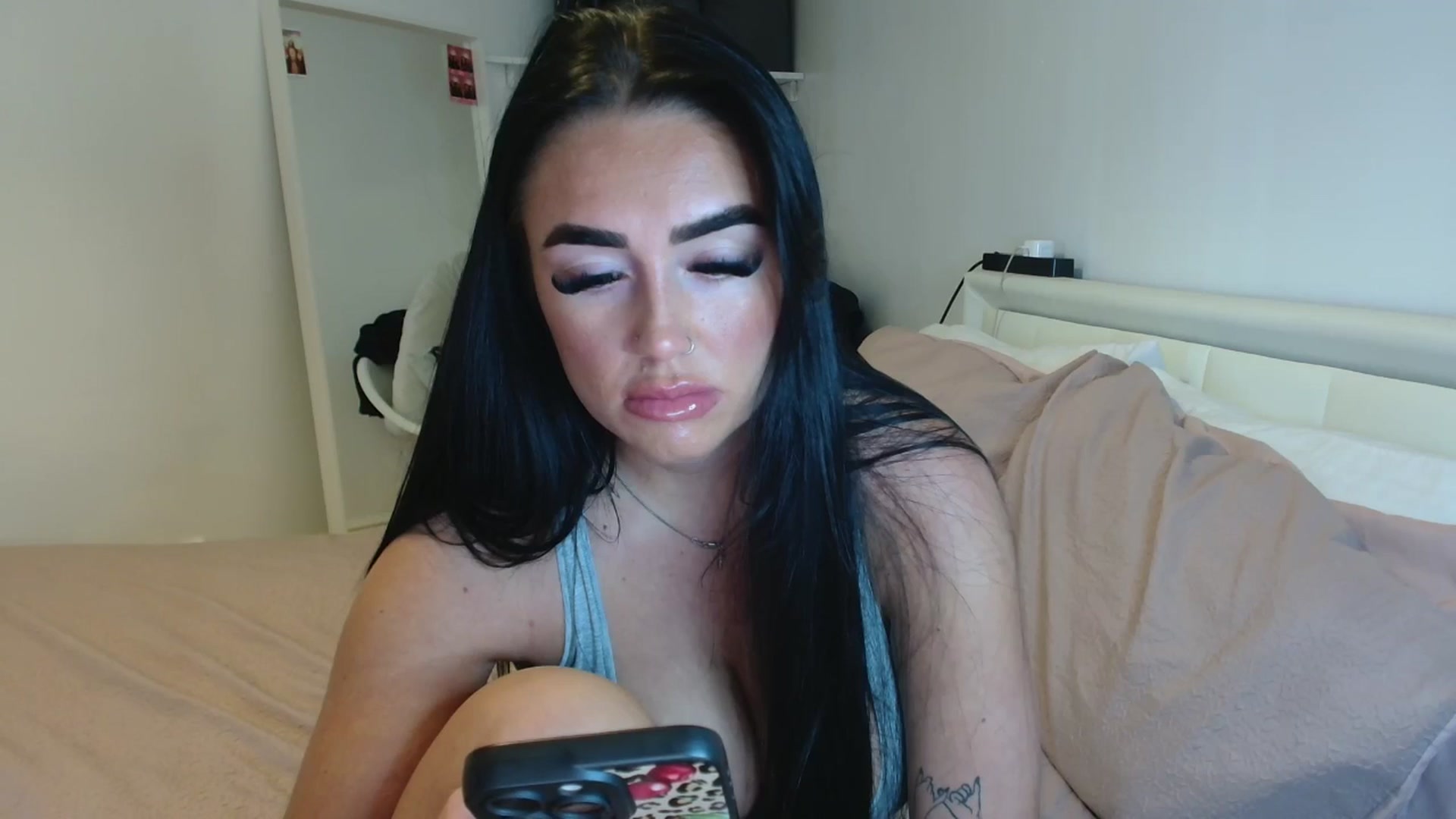 Gallery image thumbnail from ElleBloom's myfreecams stream on, 01/29/2025, 14:03 image 15 of 20