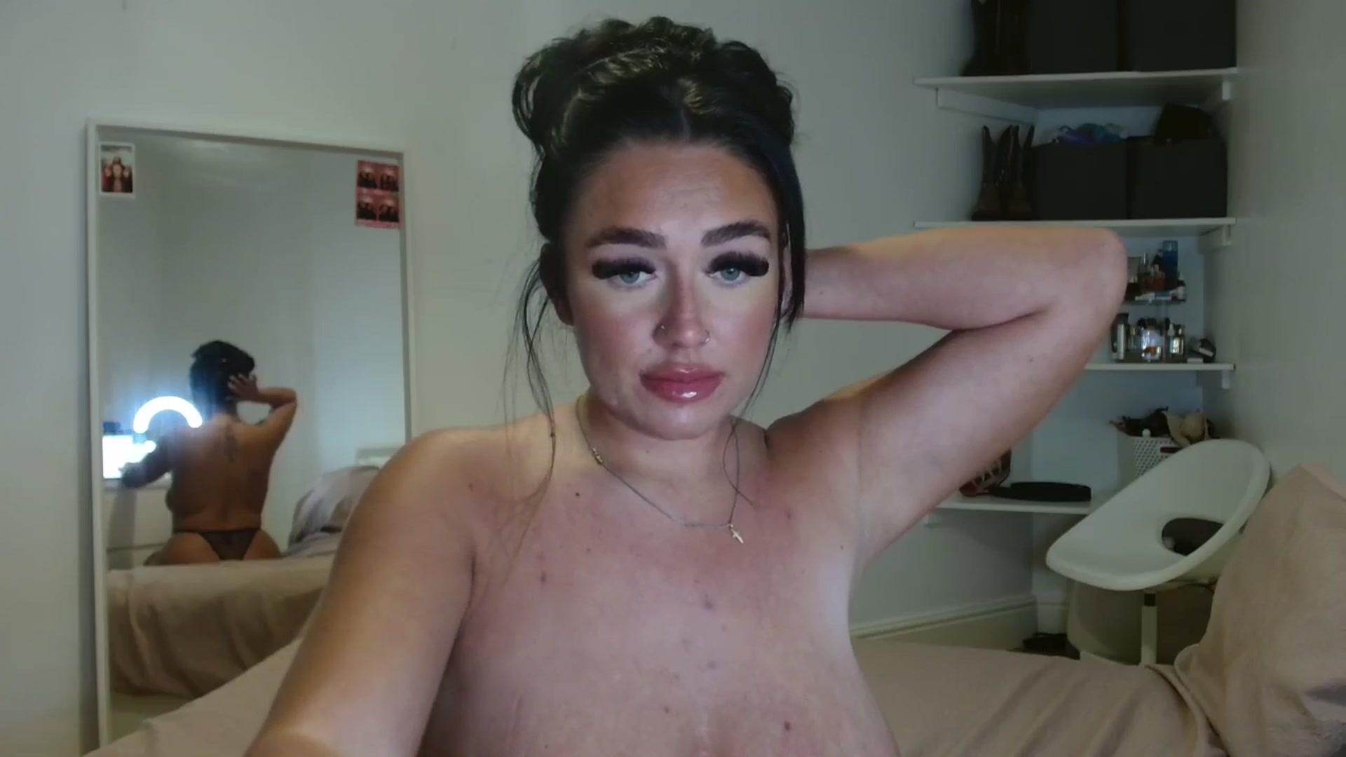 Gallery image thumbnail from ElleBloom's myfreecams stream on, 02/08/2025, 24:03 image 20 of 20