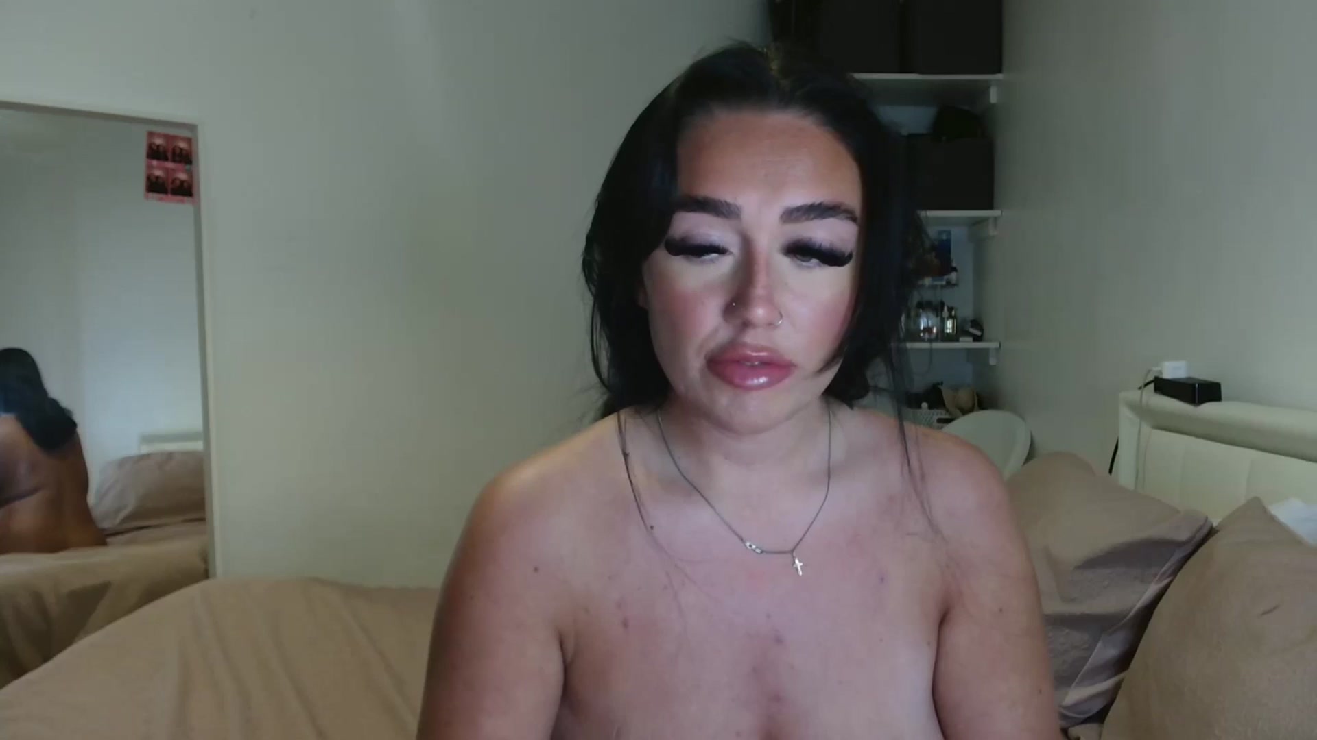 Gallery image thumbnail from ElleBloom's myfreecams stream on, 02/08/2025, 24:03 image 12 of 20