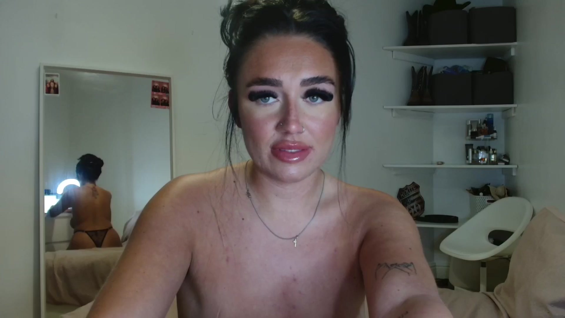 Gallery image thumbnail from ElleBloom's myfreecams stream on, 02/08/2025, 24:38 image 15 of 20