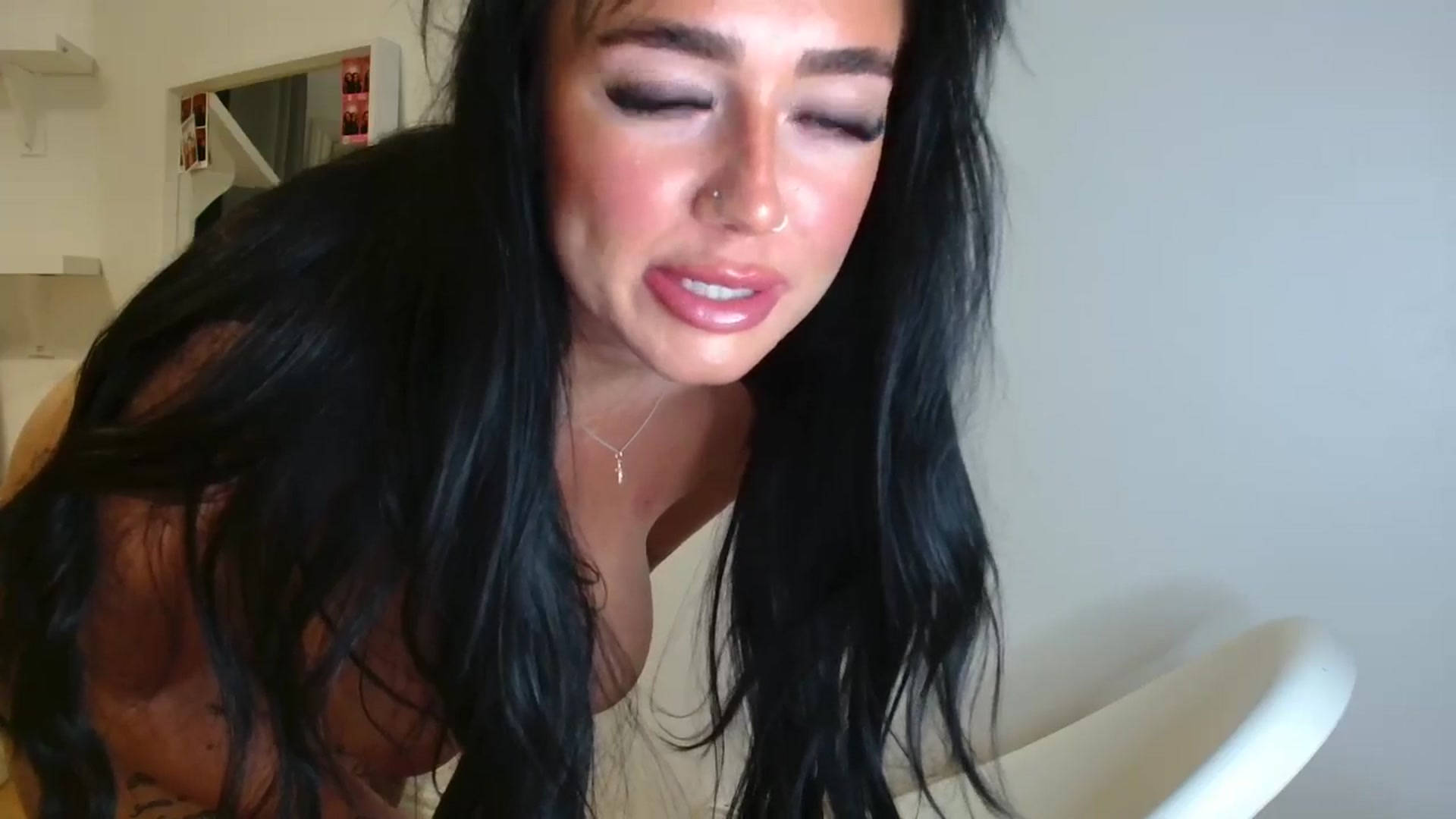 Gallery image thumbnail from ElleBloom's myfreecams stream on, 02/18/2025, 23:57 image 16 of 20