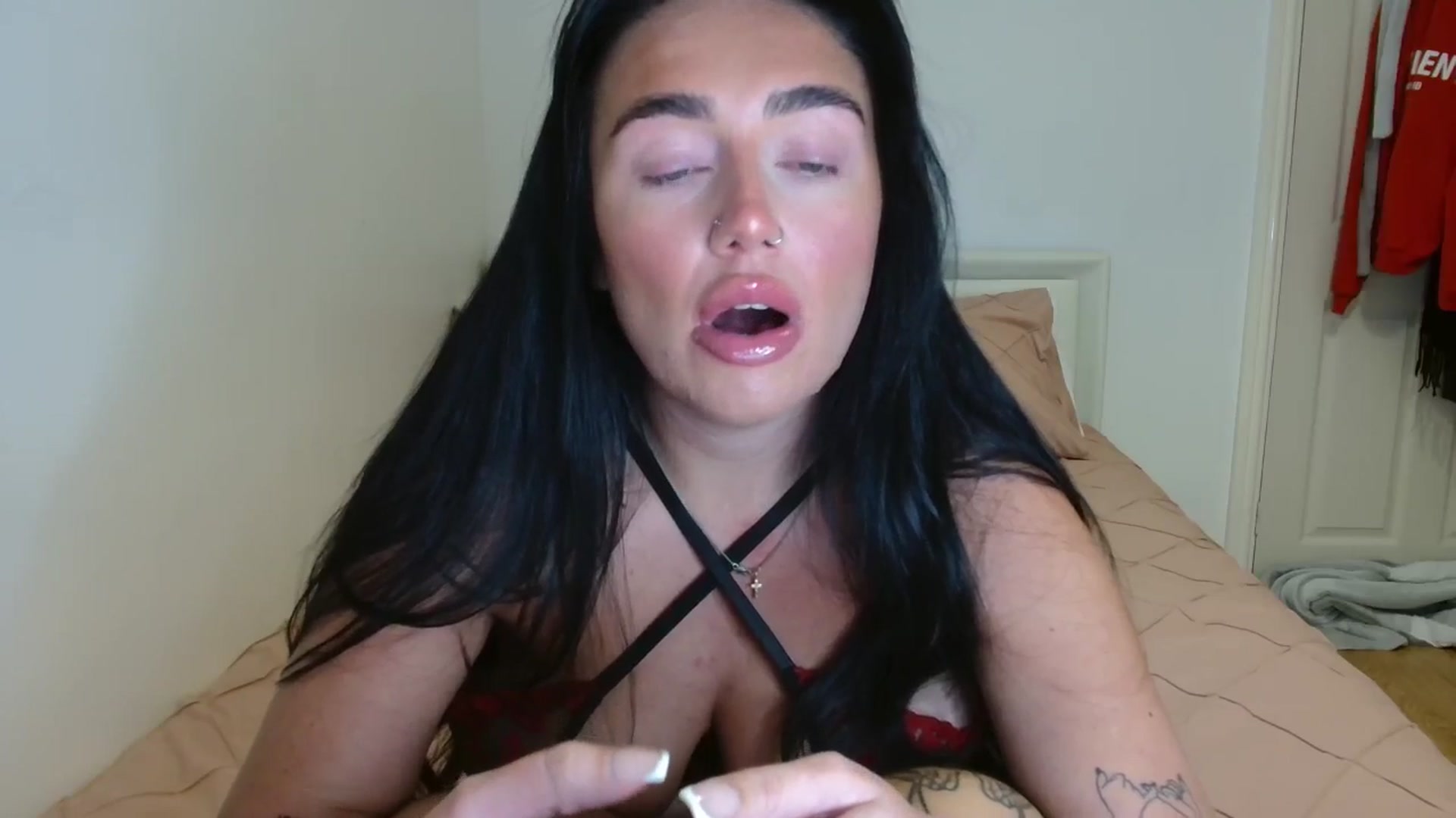 Gallery image thumbnail from ElleBloom's myfreecams stream on, 02/22/2025, 23:12 image 12 of 20
