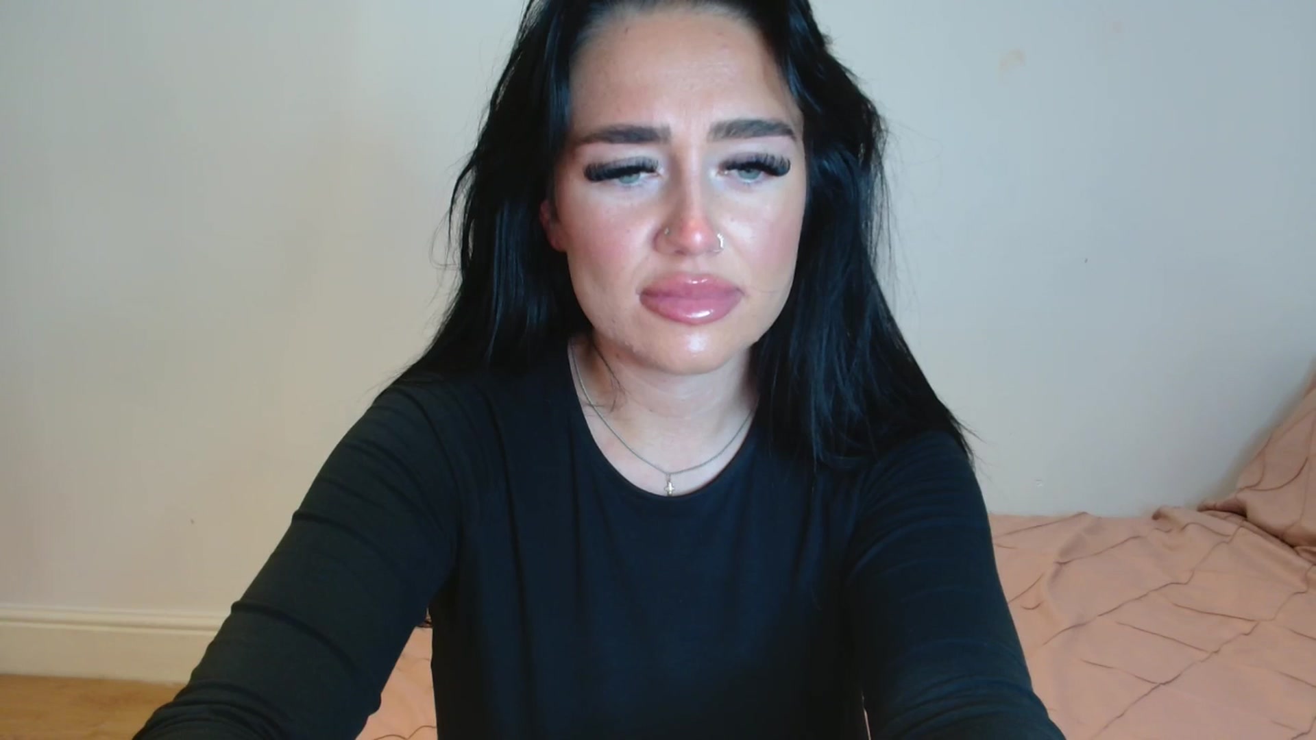Gallery image thumbnail from ElleBloom's myfreecams stream on, 03/25/2025, 15:39 image 5 of 20