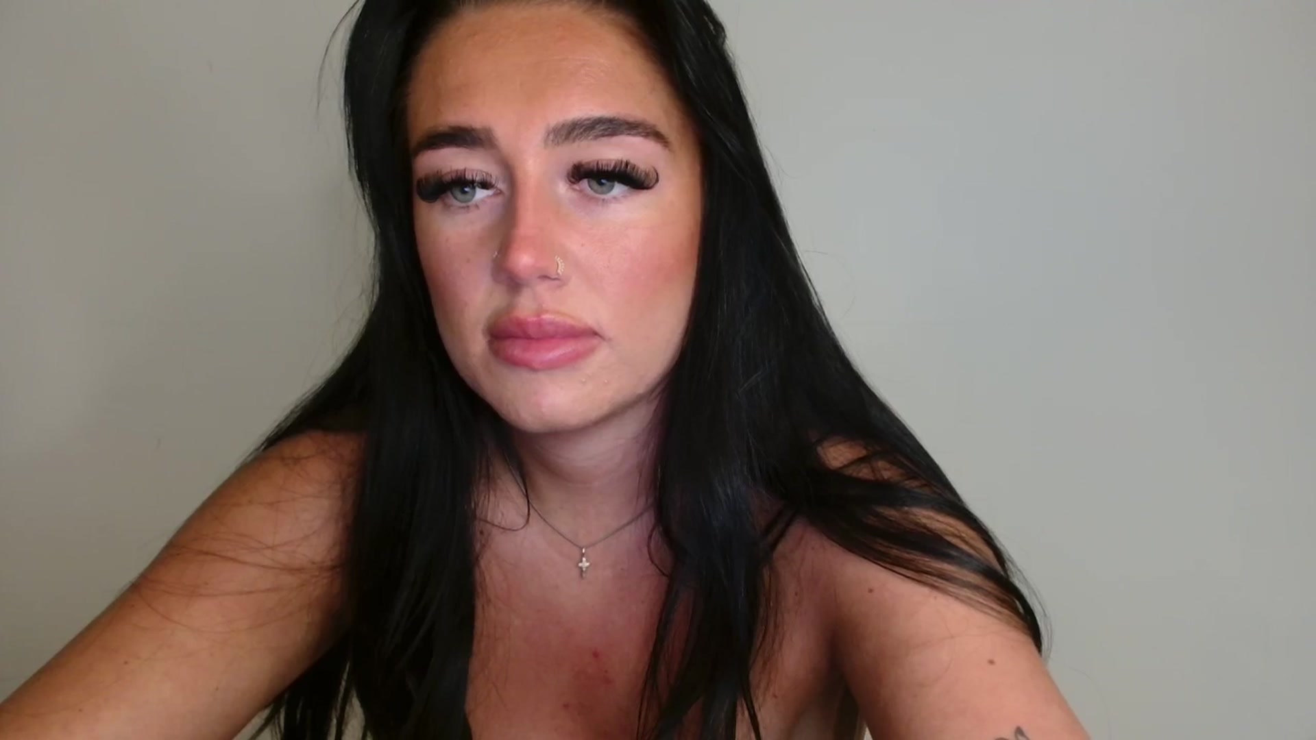 Gallery image thumbnail from ElleBloom's myfreecams stream on, 03/30/2025, 24:37 image 18 of 20