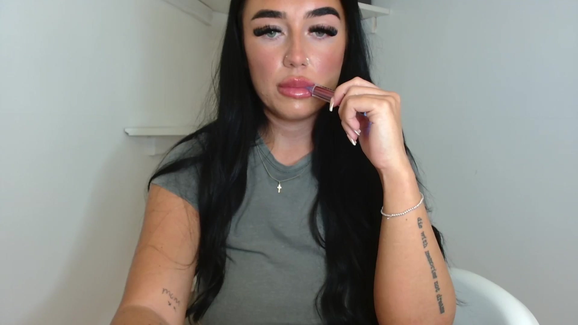 Gallery image thumbnail from ElleBloom's myfreecams stream on, 04/11/2025, 14:45 image 11 of 20