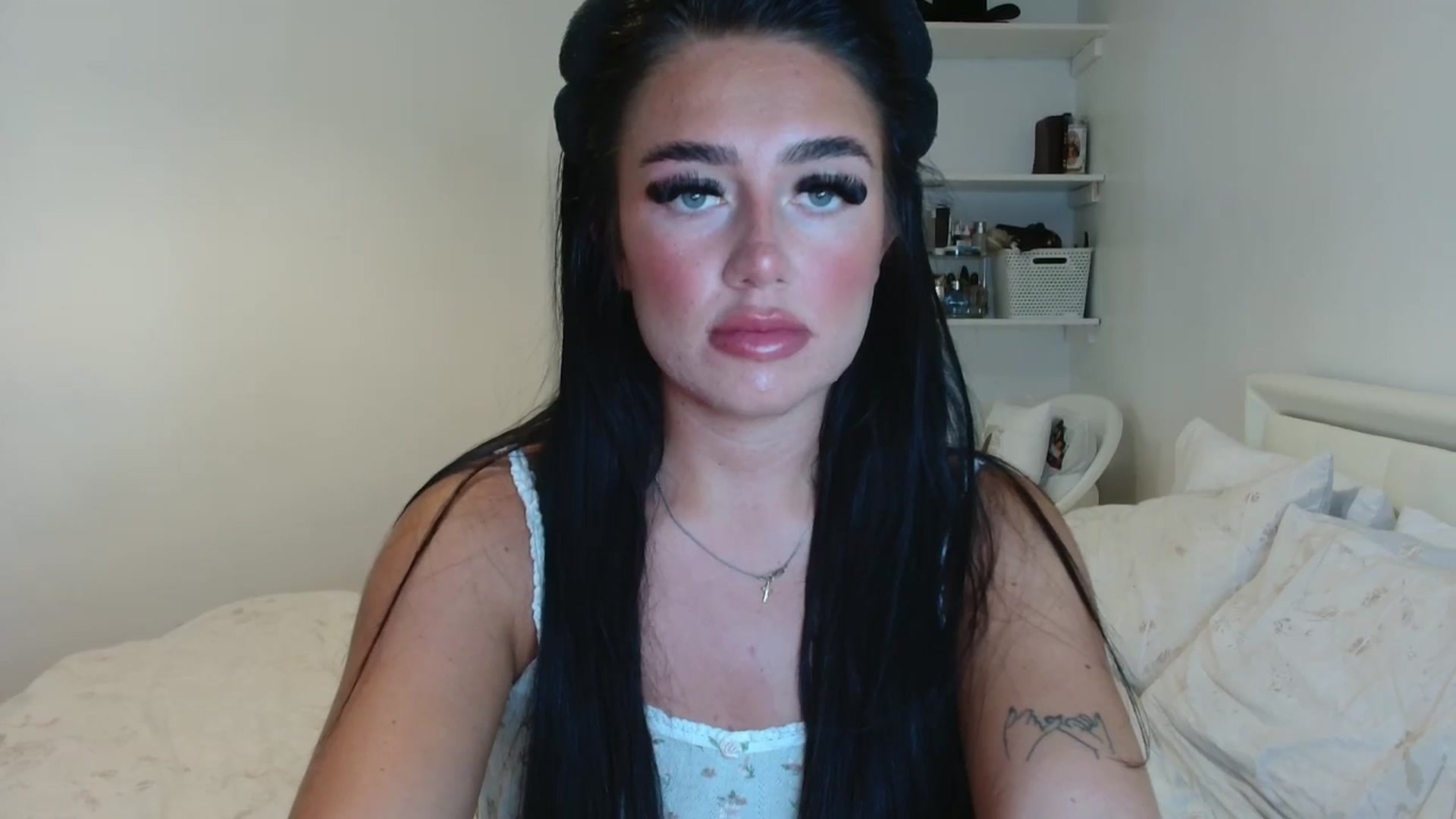 Gallery image thumbnail from ElleBloom's myfreecams stream on, 05/05/2025, 19:18 image 12 of 20