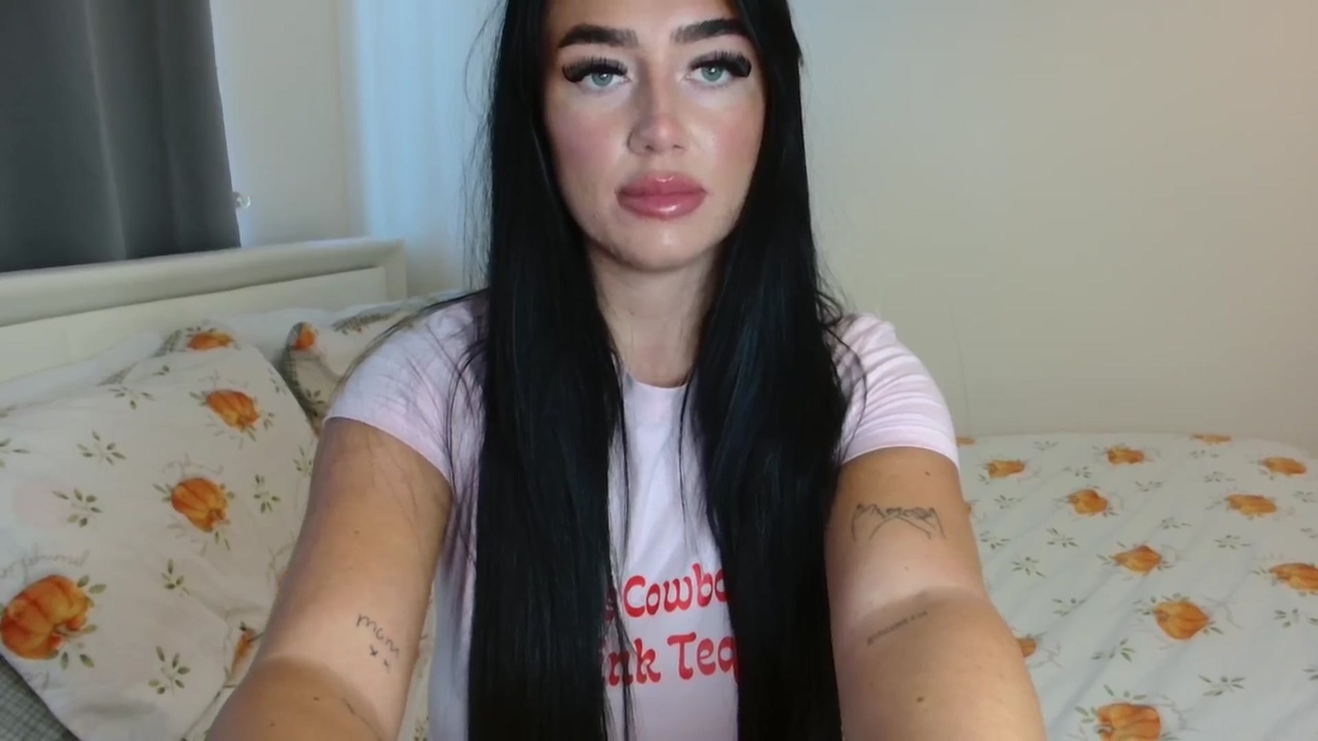 Gallery image thumbnail from ElleBloom's myfreecams stream on, 05/28/2025, 14:04 image 7 of 20