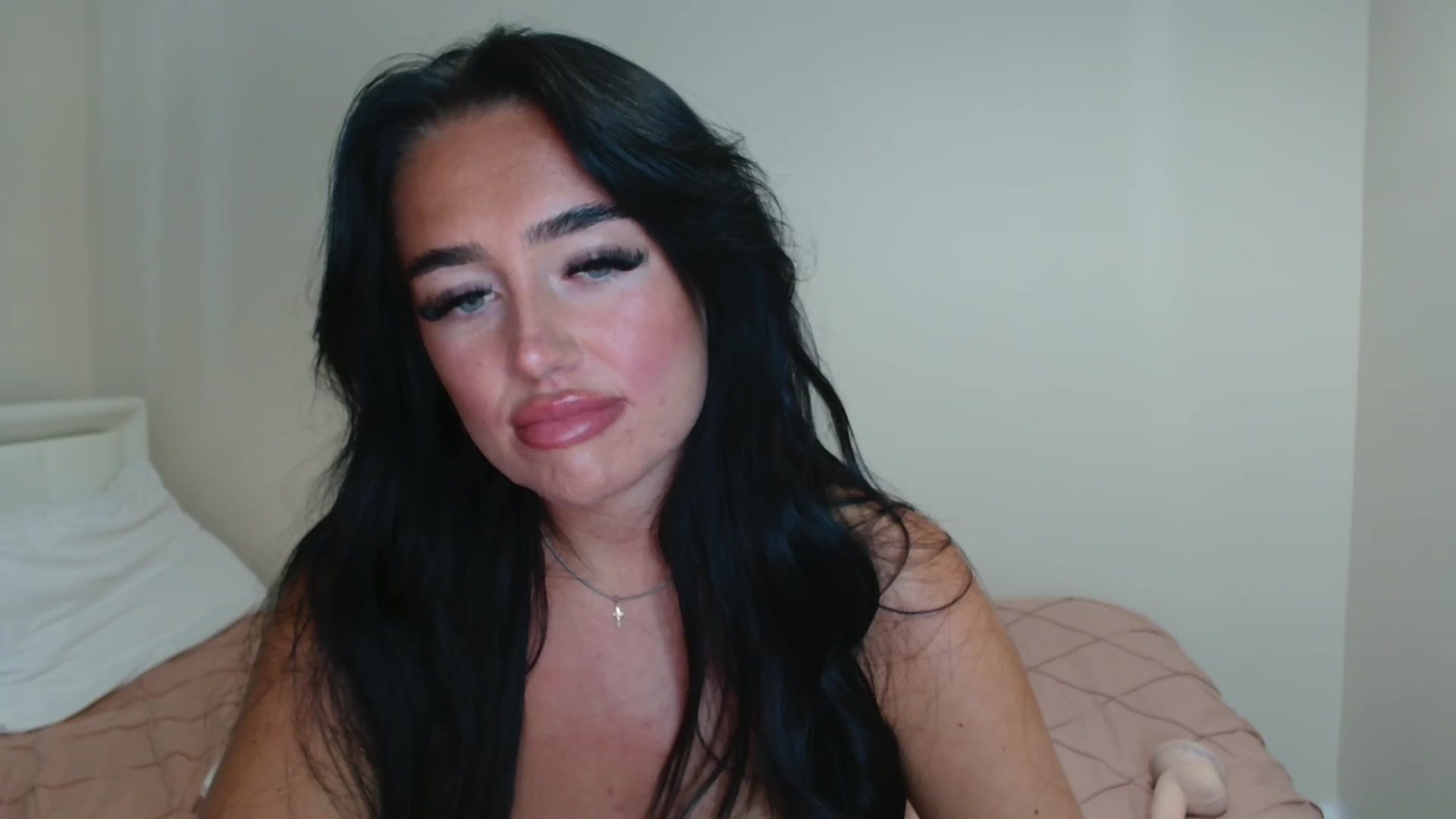 Gallery image thumbnail from ElleBloom's myfreecams stream on, 06/08/2025, 20:12 image 14 of 20