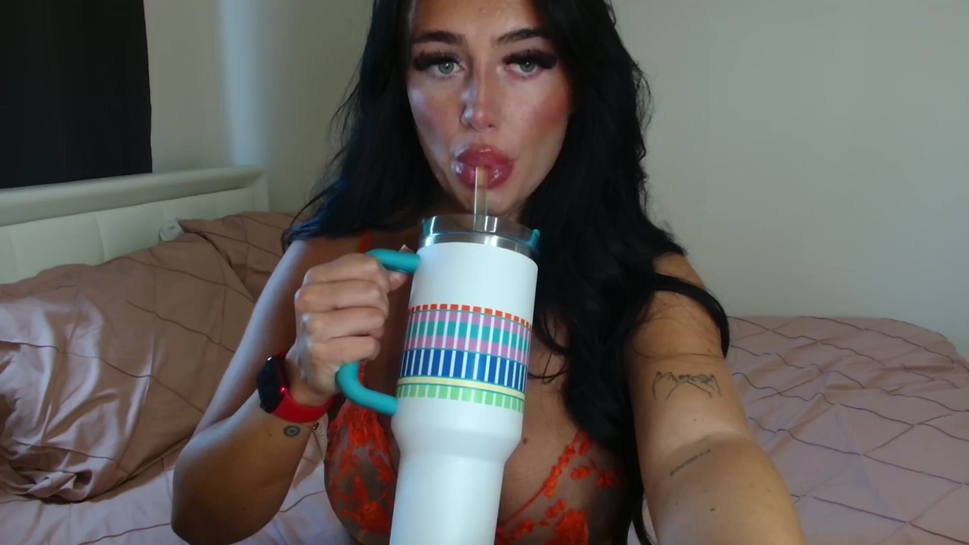Gallery image thumbnail from ElleBloom's myfreecams stream on, 06/24/2025, 13:42 image 16 of 20