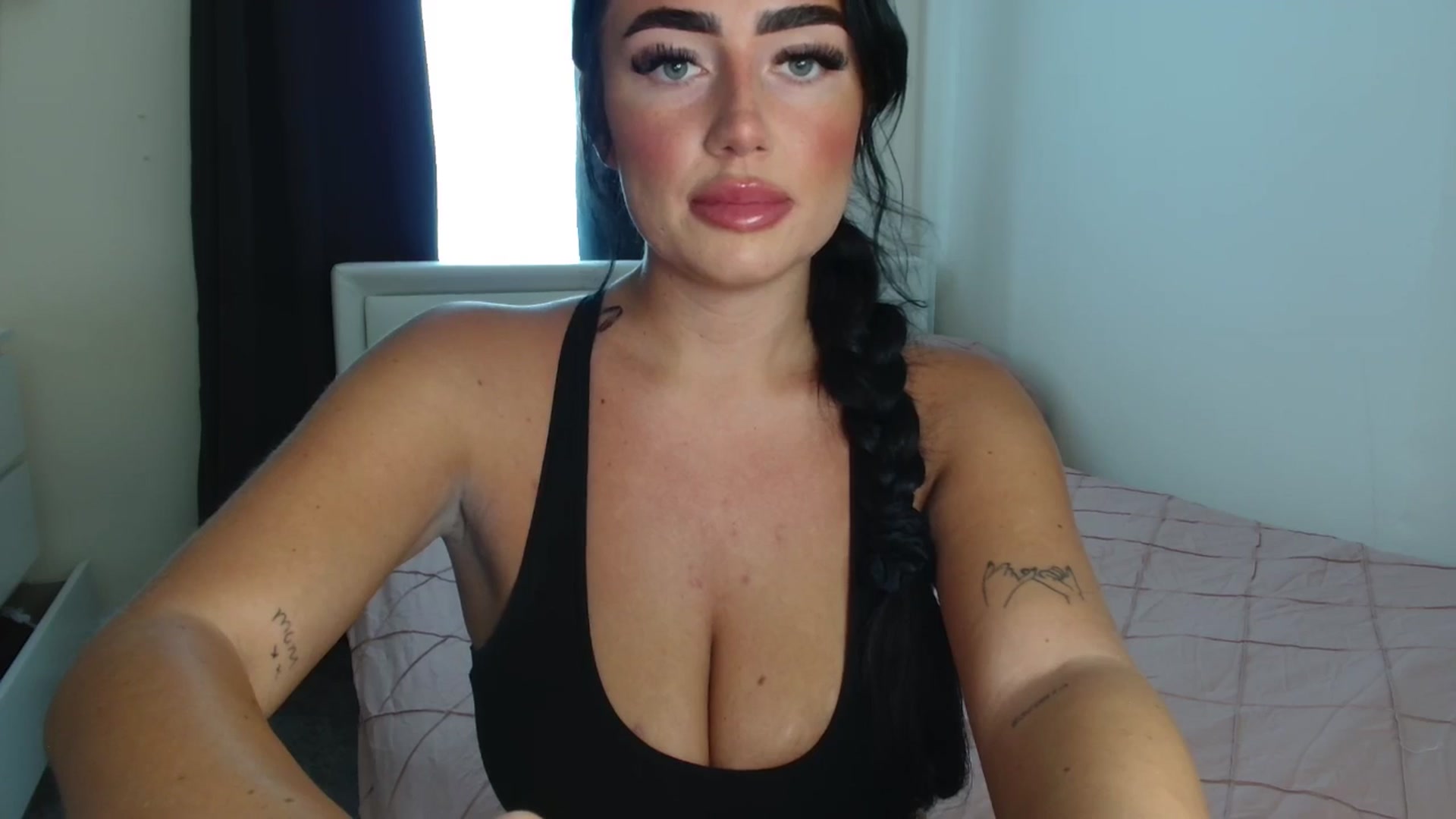 Gallery image thumbnail from ElleBloom's myfreecams stream on, 07/22/2025, 10:57 image 19 of 20