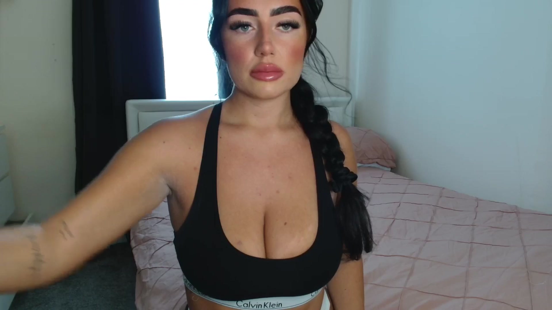 Gallery image thumbnail from ElleBloom's myfreecams stream on, 07/22/2025, 10:57 image 5 of 20