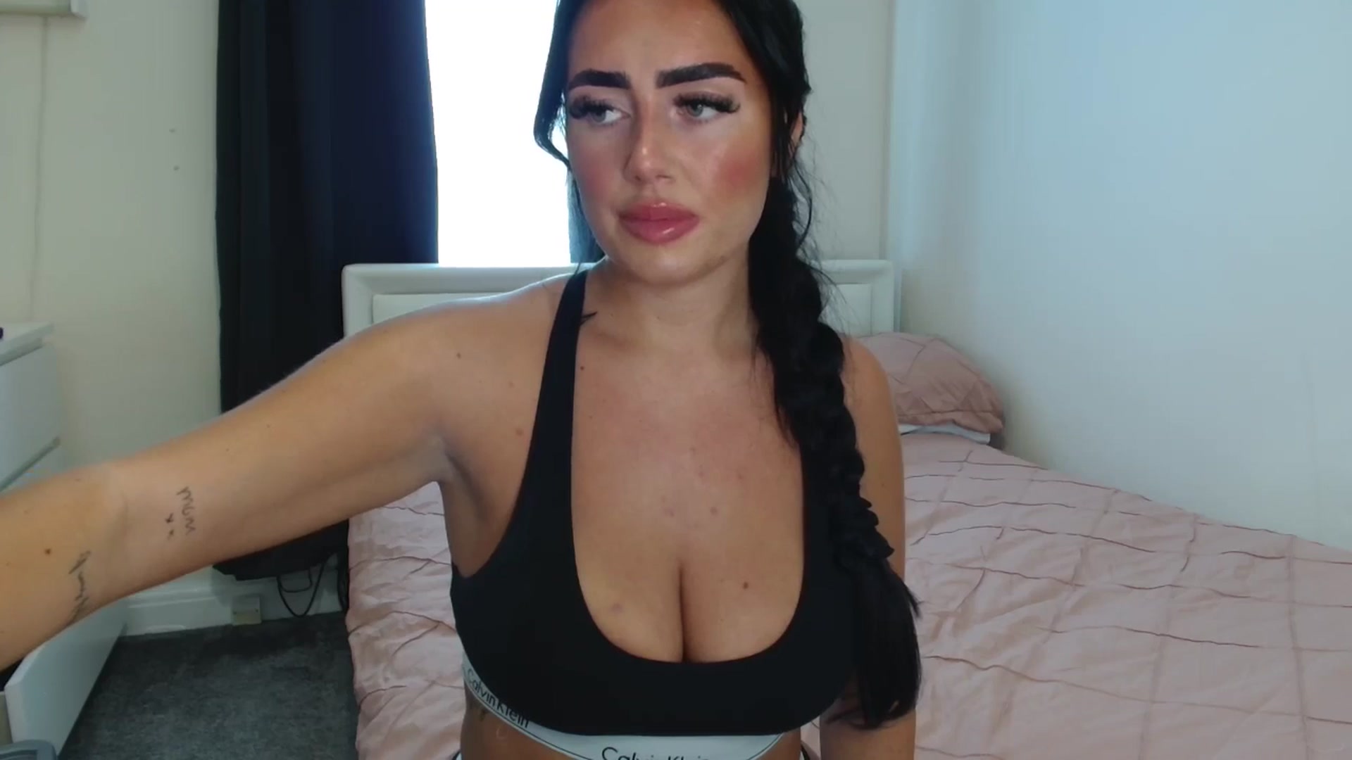 Gallery image thumbnail from ElleBloom's myfreecams stream on, 07/22/2025, 12:44 image 2 of 20