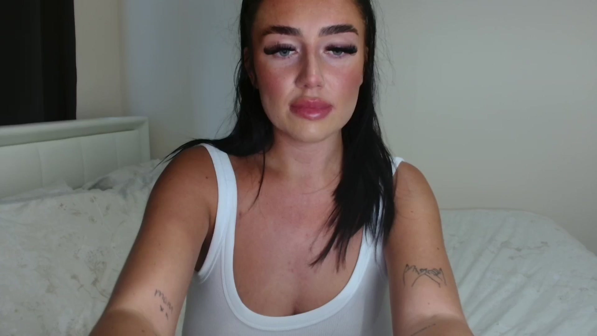 Gallery image thumbnail from ElleBloom's myfreecams stream on, 07/30/2025, 18:17 image 16 of 20