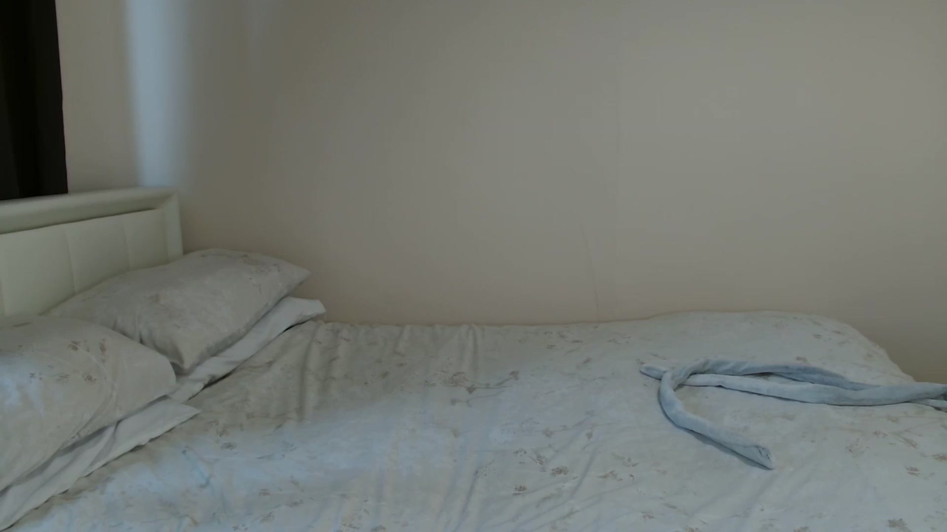 Gallery image thumbnail from ElleBloom's myfreecams stream on, 08/19/2025, 12:47 image 7 of 20