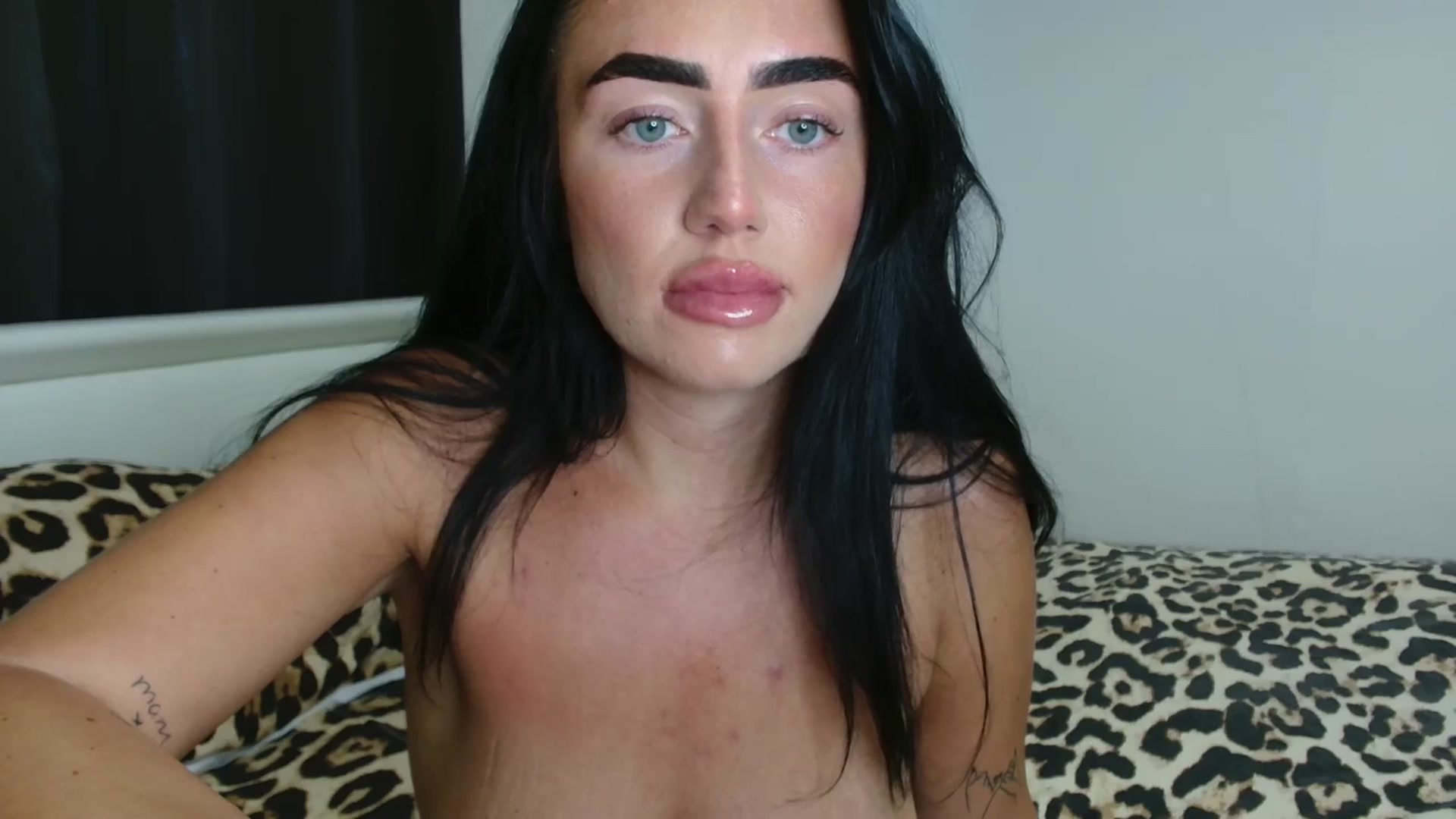 Gallery image thumbnail from ElleBloom's myfreecams stream on, 08/29/2025, 14:05 image 13 of 20