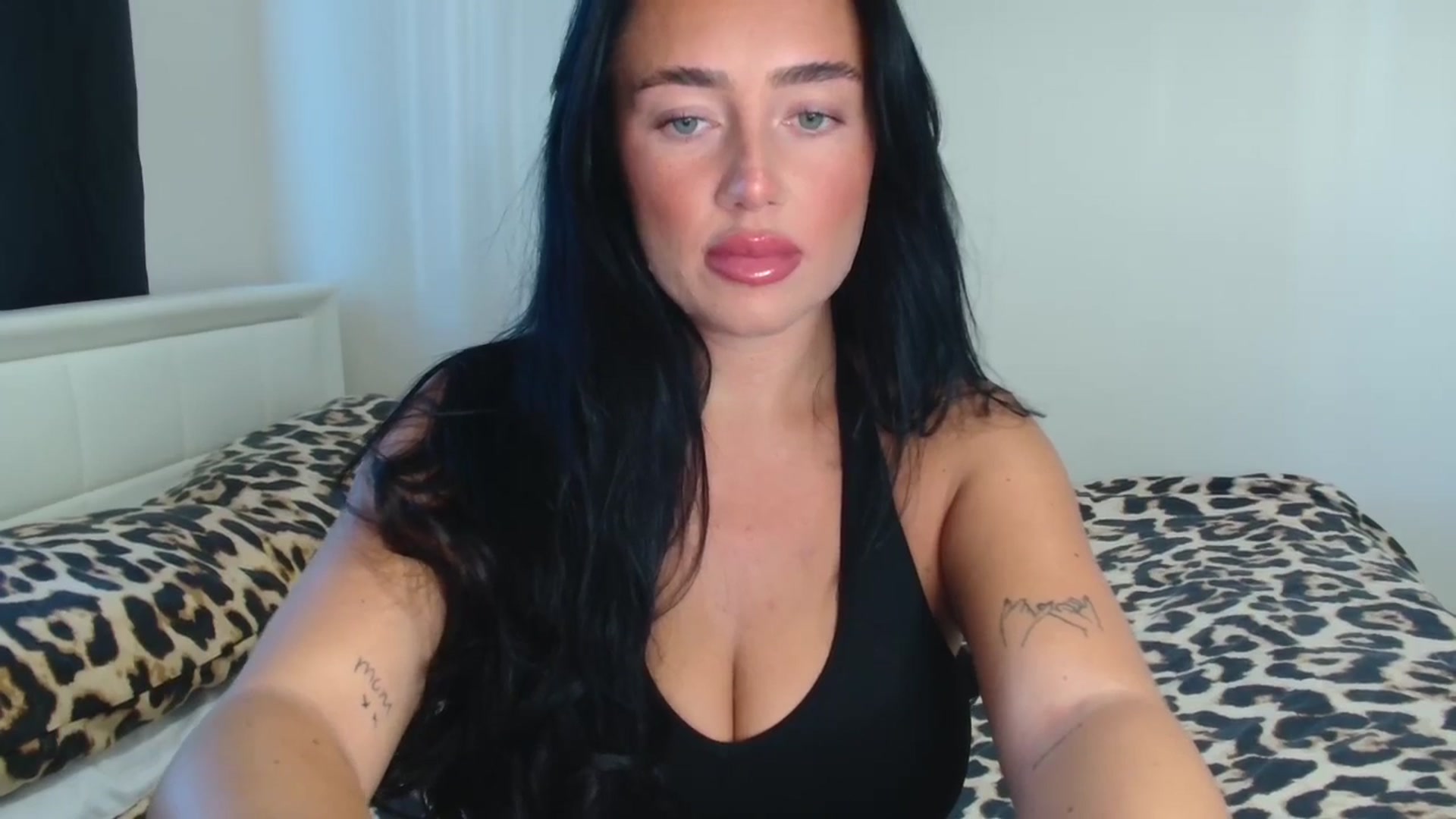 Gallery image thumbnail from ElleBloom's myfreecams stream on, 09/09/2025, 09:25 image 12 of 20