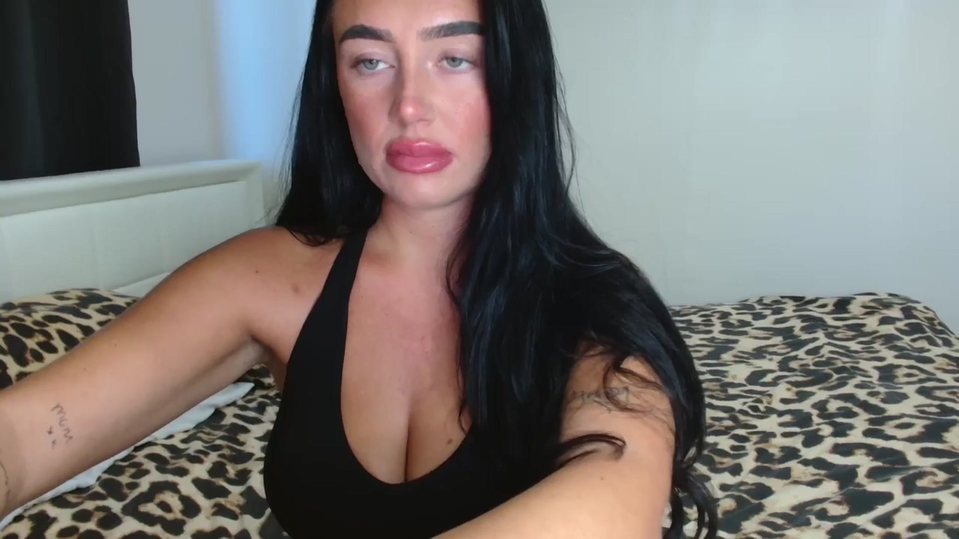Gallery image thumbnail from ElleBloom's myfreecams stream on, 09/09/2025, 10:50 image 11 of 20