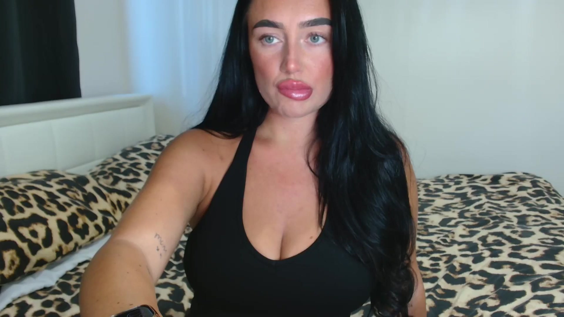 Gallery image thumbnail from ElleBloom's myfreecams stream on, 09/09/2025, 10:50 image 13 of 20