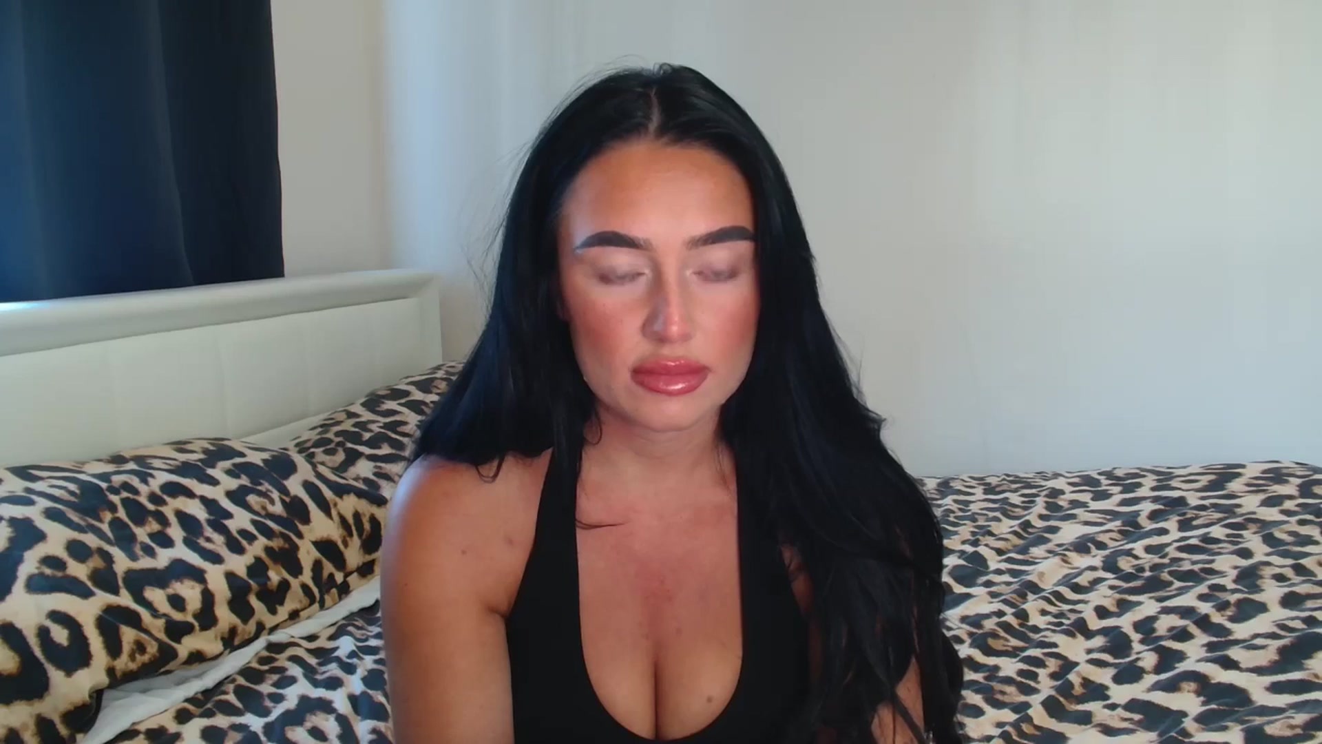 Gallery image thumbnail from ElleBloom's myfreecams stream on, 09/09/2025, 13:27 image 3 of 20