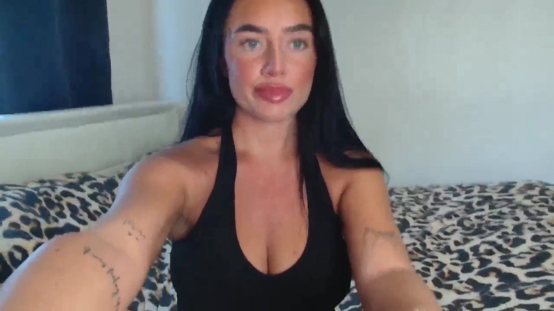 Gallery image thumbnail from ElleBloom's myfreecams stream on, 09/09/2025, 13:27 image 2 of 20