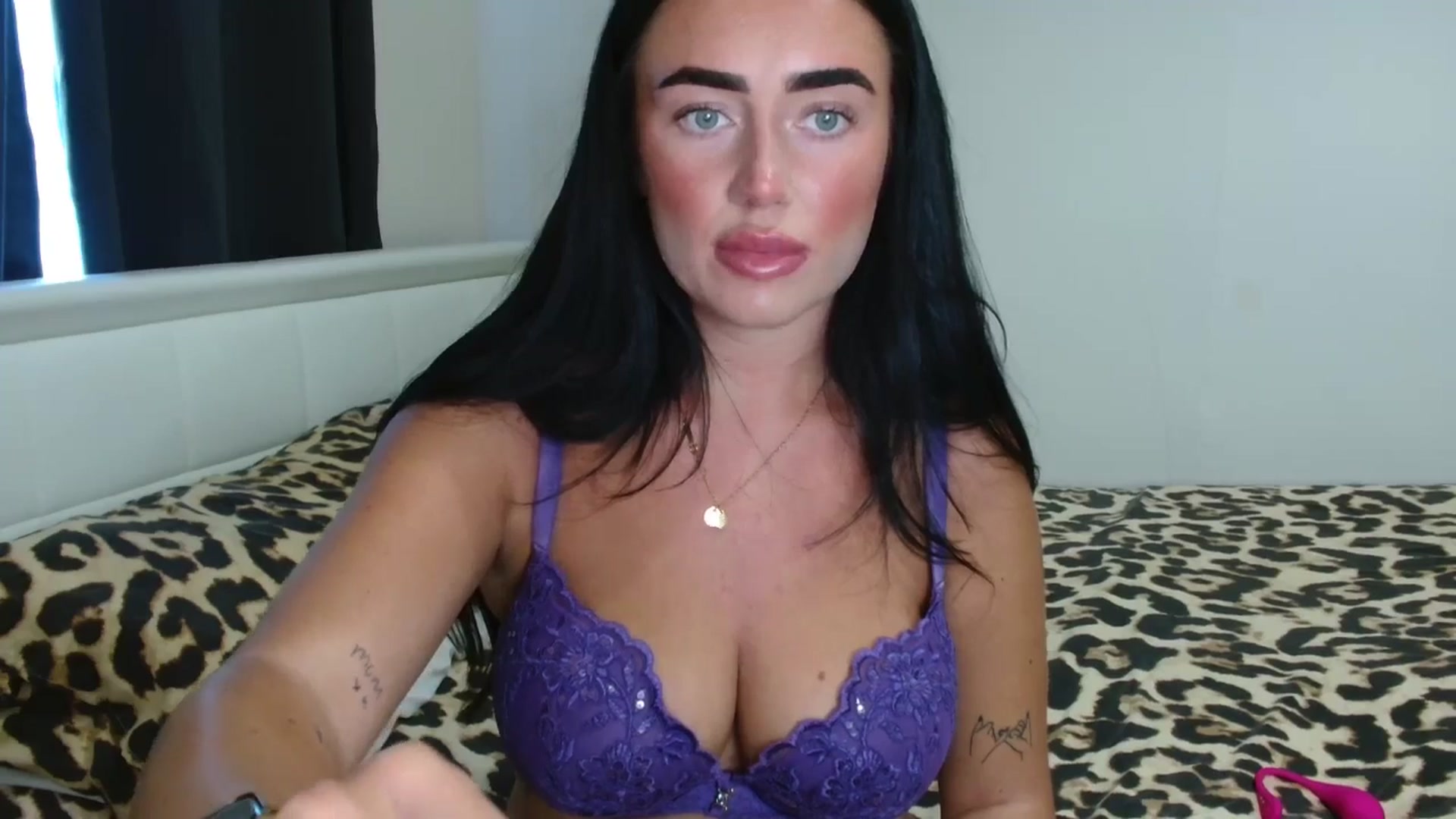 Gallery image thumbnail from ElleBloom's myfreecams stream on, 09/11/2025, 13:03 image 17 of 20